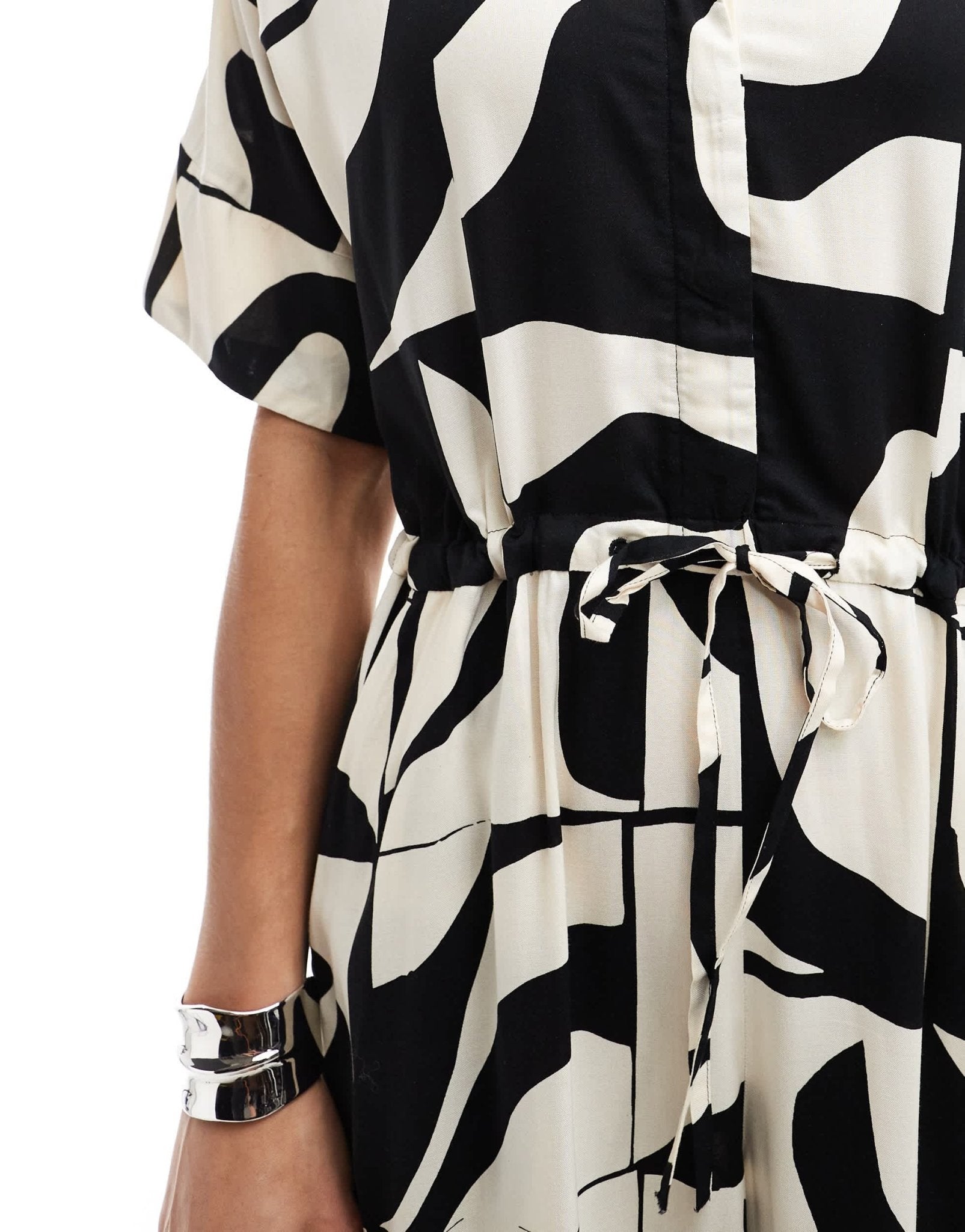 Monki tie waist jumpsuit in black and white puzzle print - ASOS Sample Sale