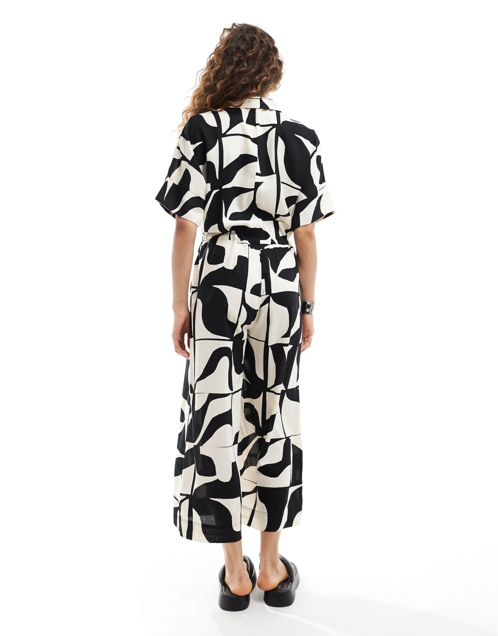 Monki tie waist jumpsuit in black and white puzzle print - ASOS Sample Sale