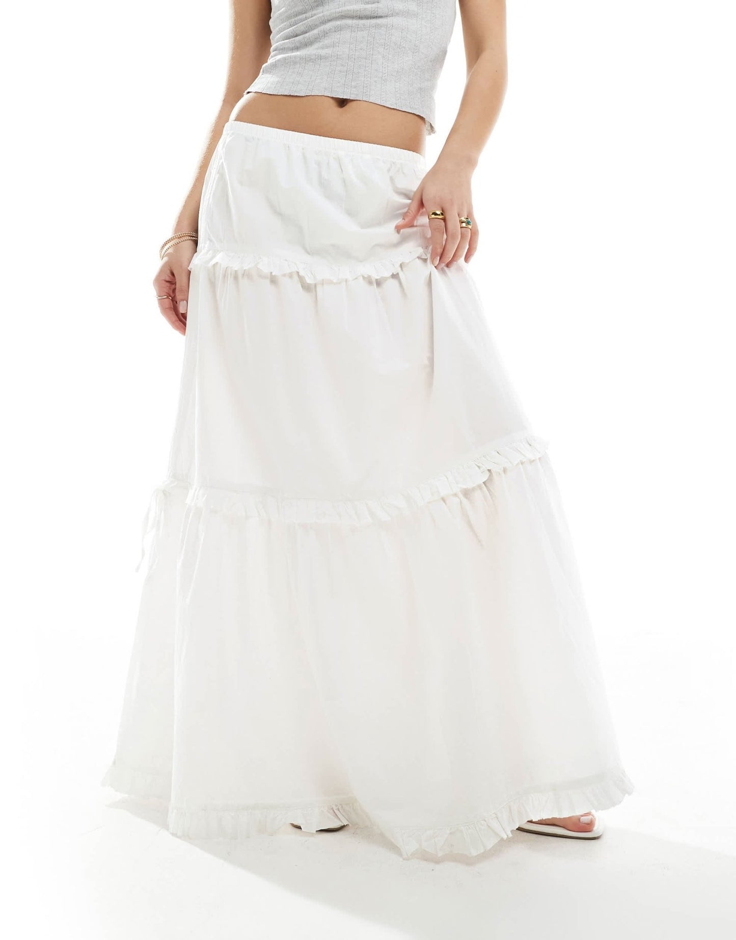 Monki tiered maxi skirt with ruffle detail in white - ASOS Sample Sale