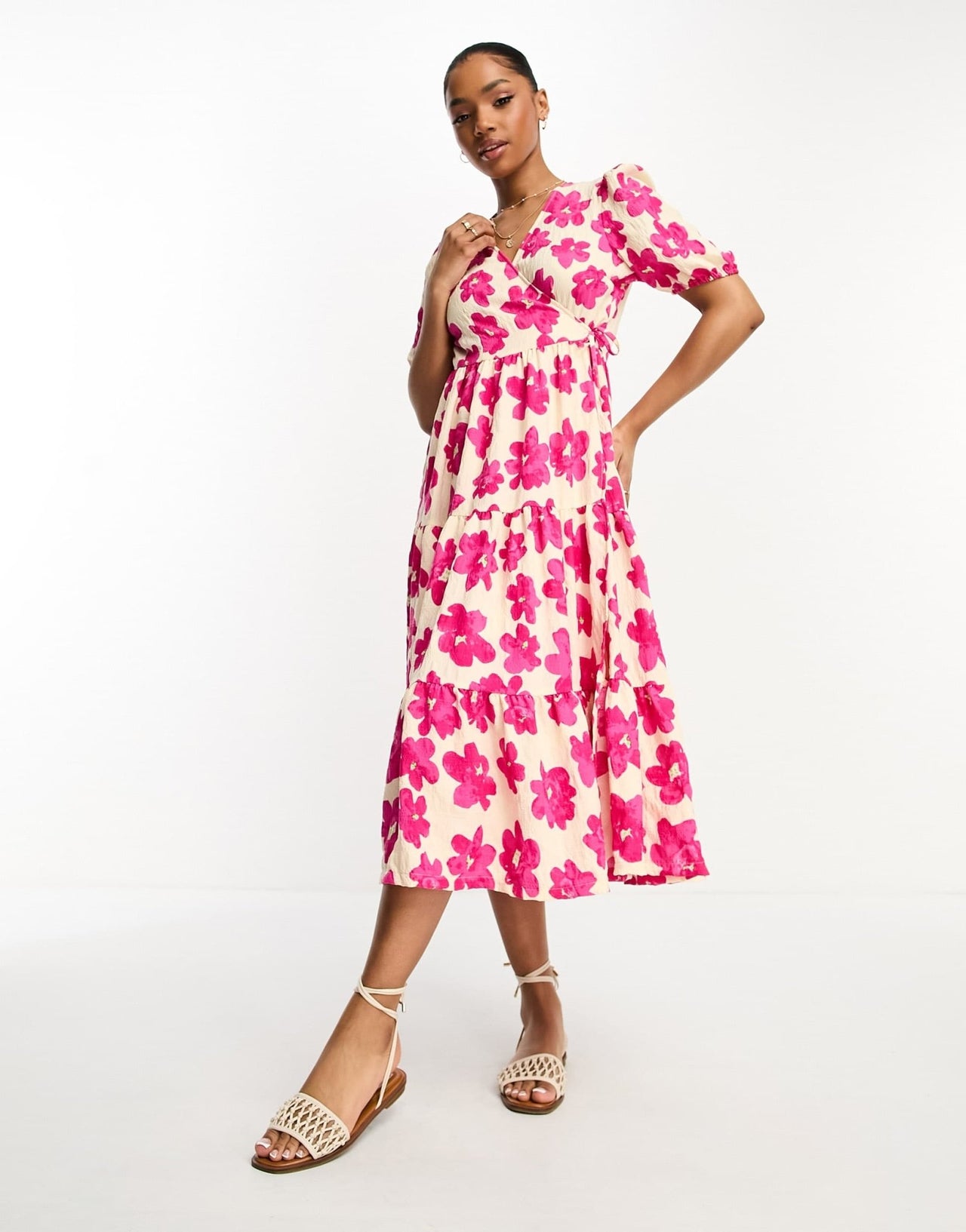 Monki tiered wrap midi dress in pink floral print - ASOS Sample Sale