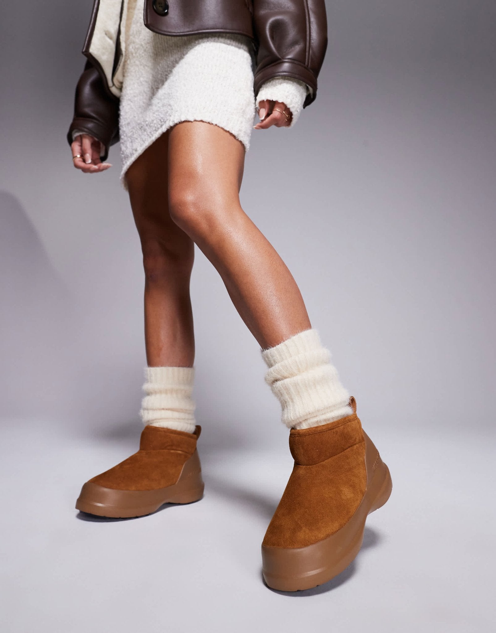 Moonboot unisex Luna Low boots in tan - ASOS Sample Sale