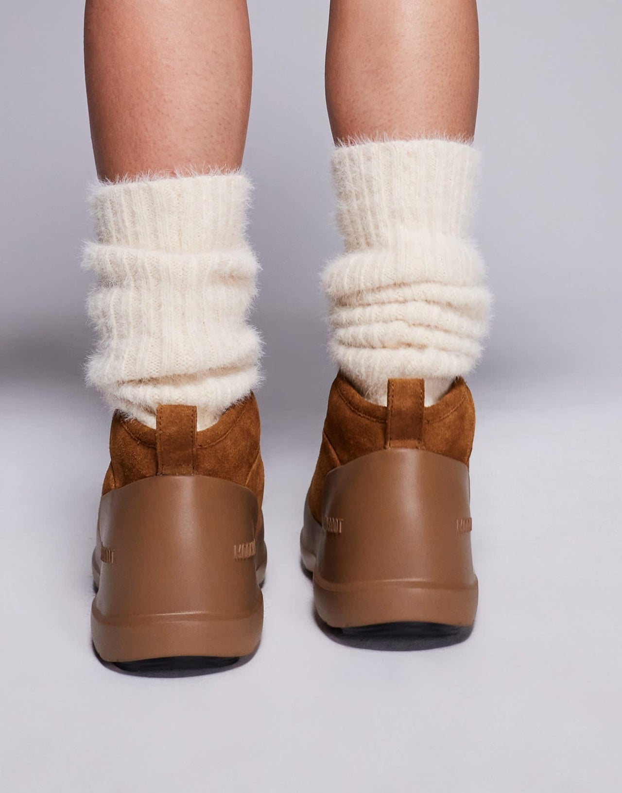 Moonboot unisex Luna Low boots in tan - ASOS Sample Sale