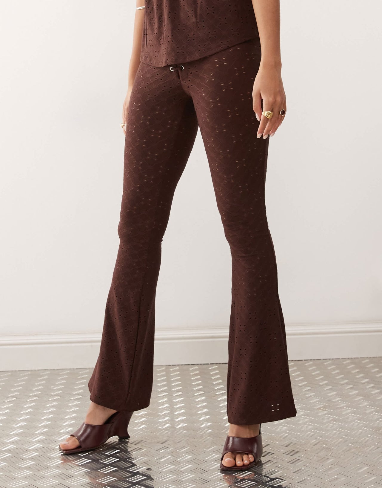 Motel dan low - rise broderie flares in brown - ASOS Sample Sale