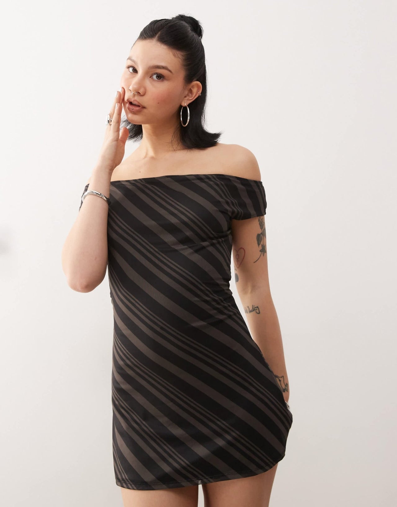 Motel hari off - shoulder striped mini dress in dark grey - ASOS Sample Sale
