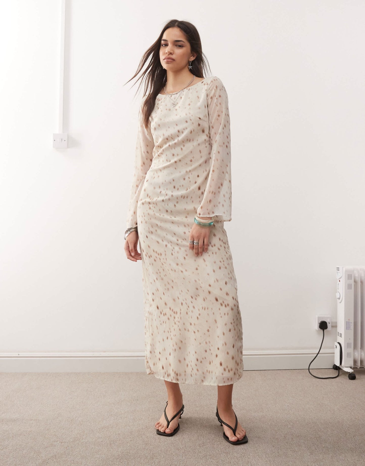 Motel jadie print scoop back maxi dress in ivory - ASOS Sample Sale