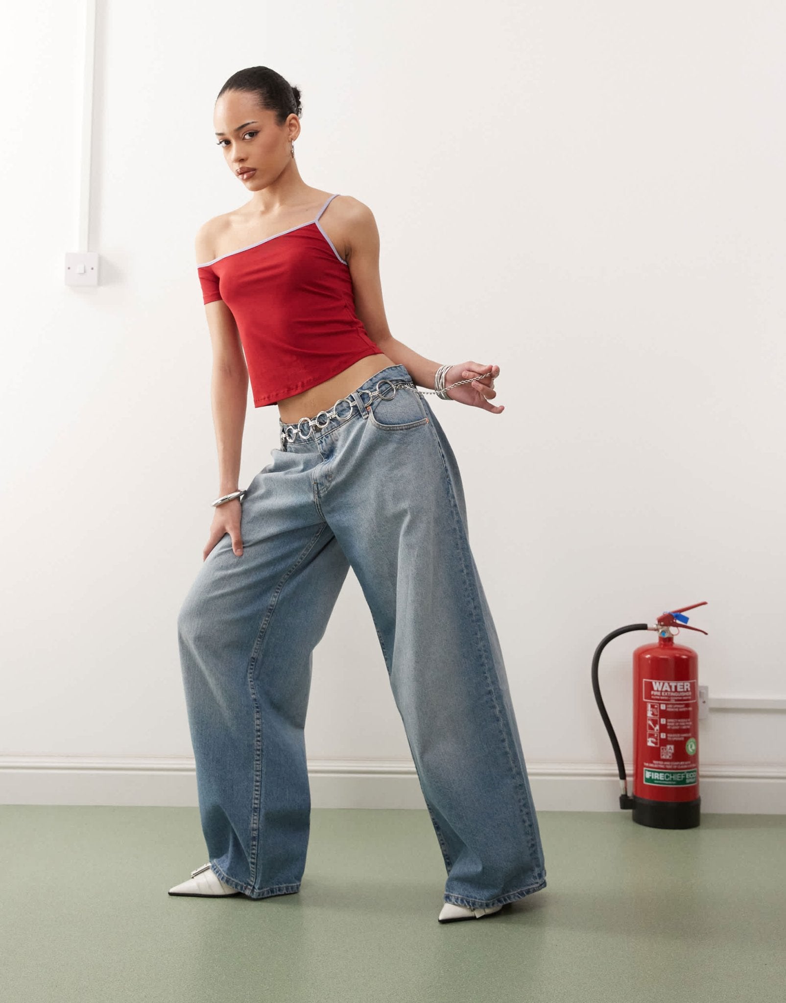 Motel jala one shoulder vest in red and violet - ASOS Sample Sale