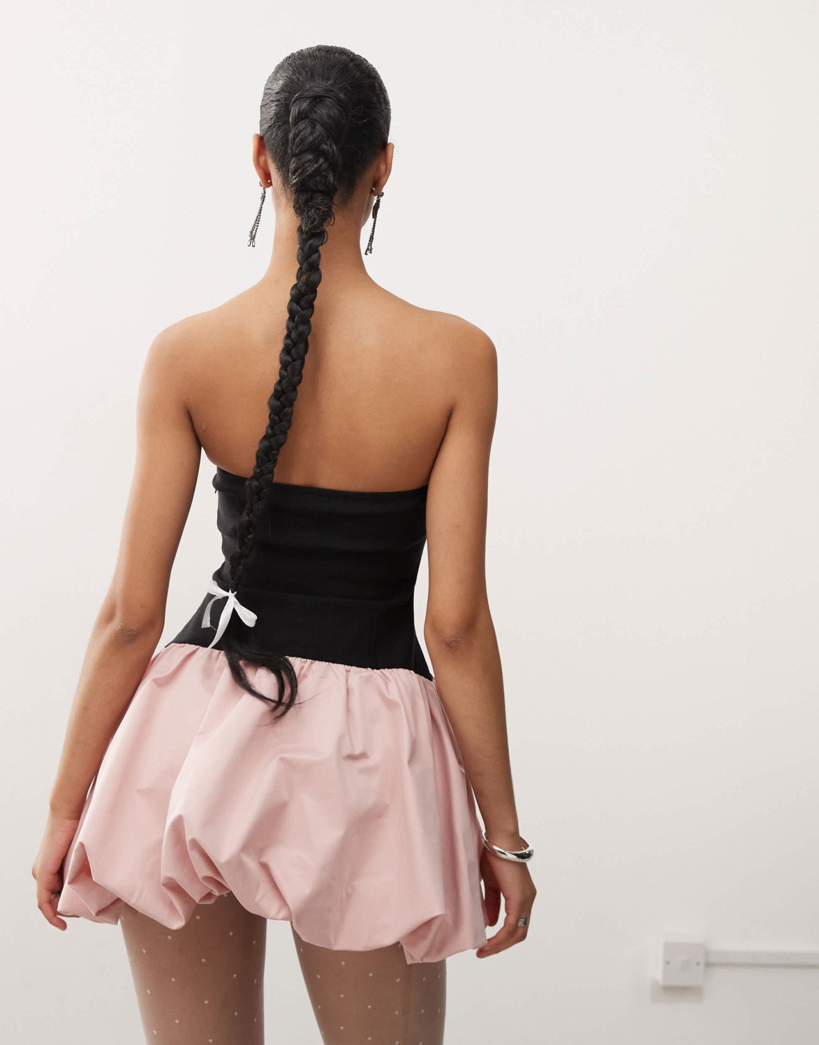 Motel kalea puffball bow detail mini dress in black and pink - ASOS Sample Sale
