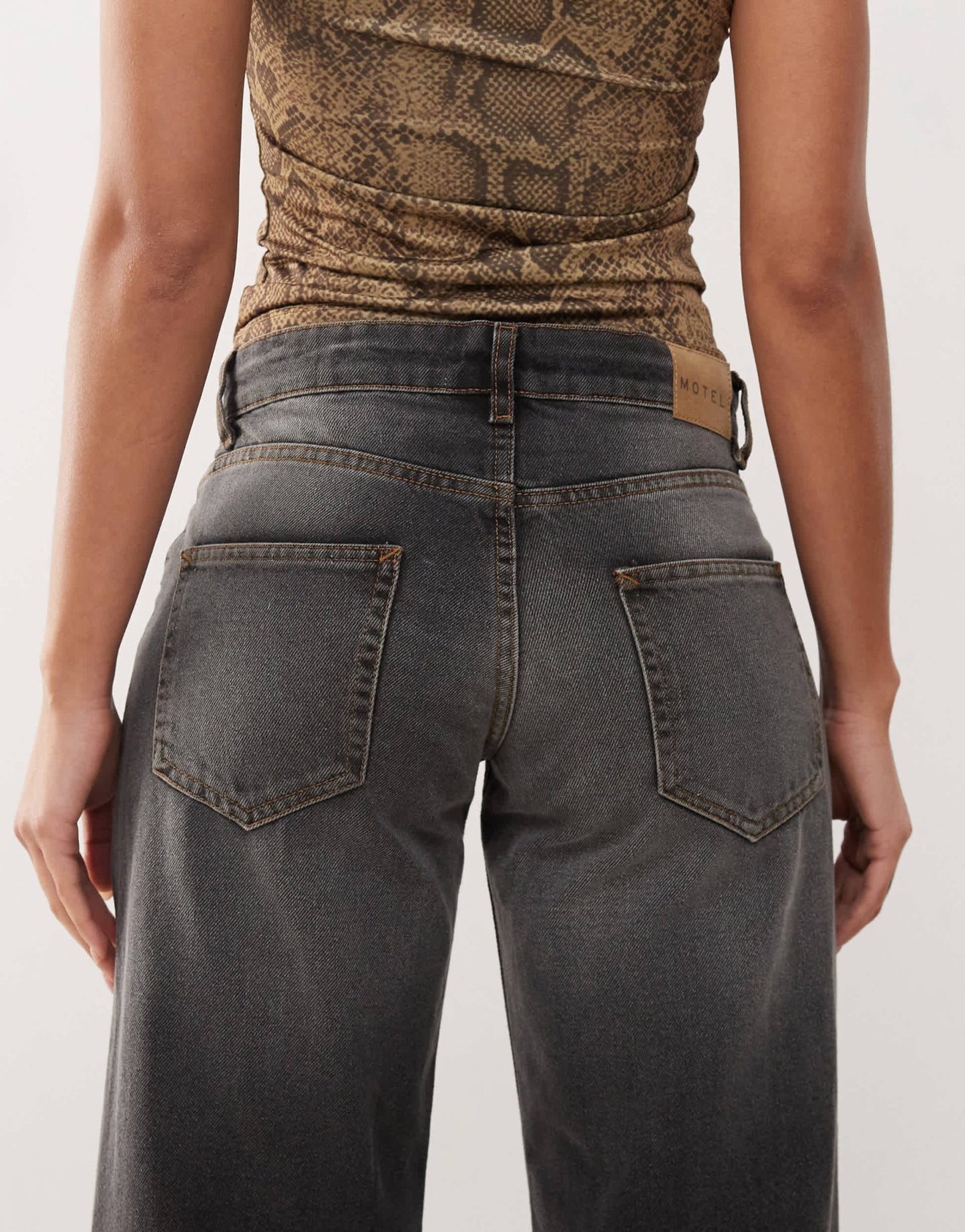 Motel low rise parallel jeans in grey used bleach - ASOS Sample Sale