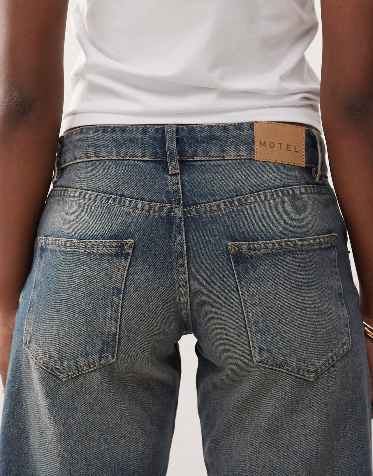 Motel low rise parallel jeans in steel blue - ASOS Sample Sale