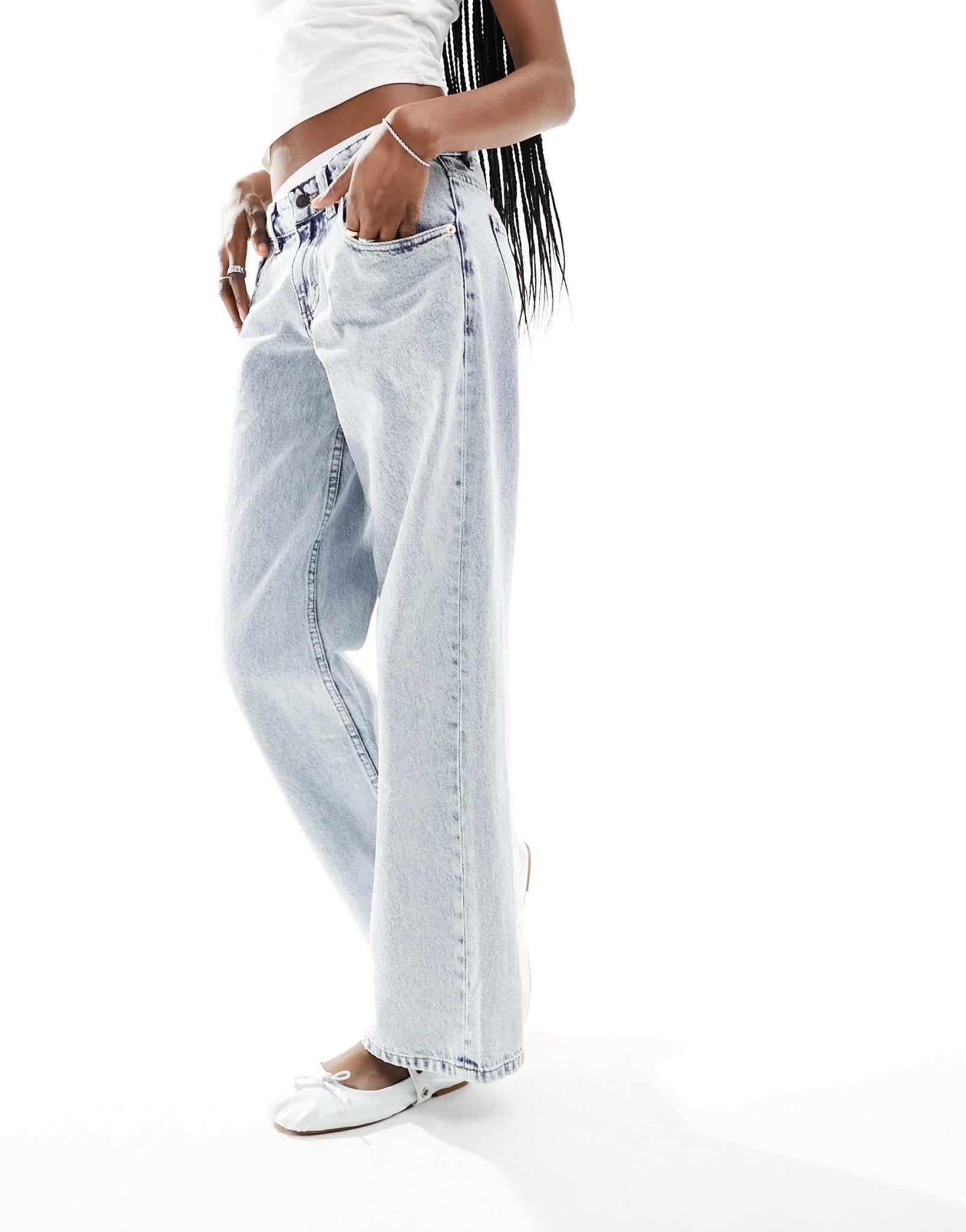 Motel parallel leg low rise jeans in 80s light blue wash - ASOS Sample Sale