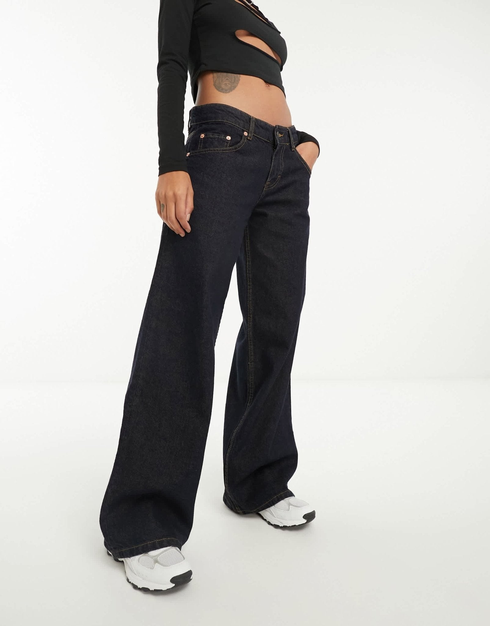 Motel roomy wide leg low rise jeans in indigo - ASOS Sample Sale