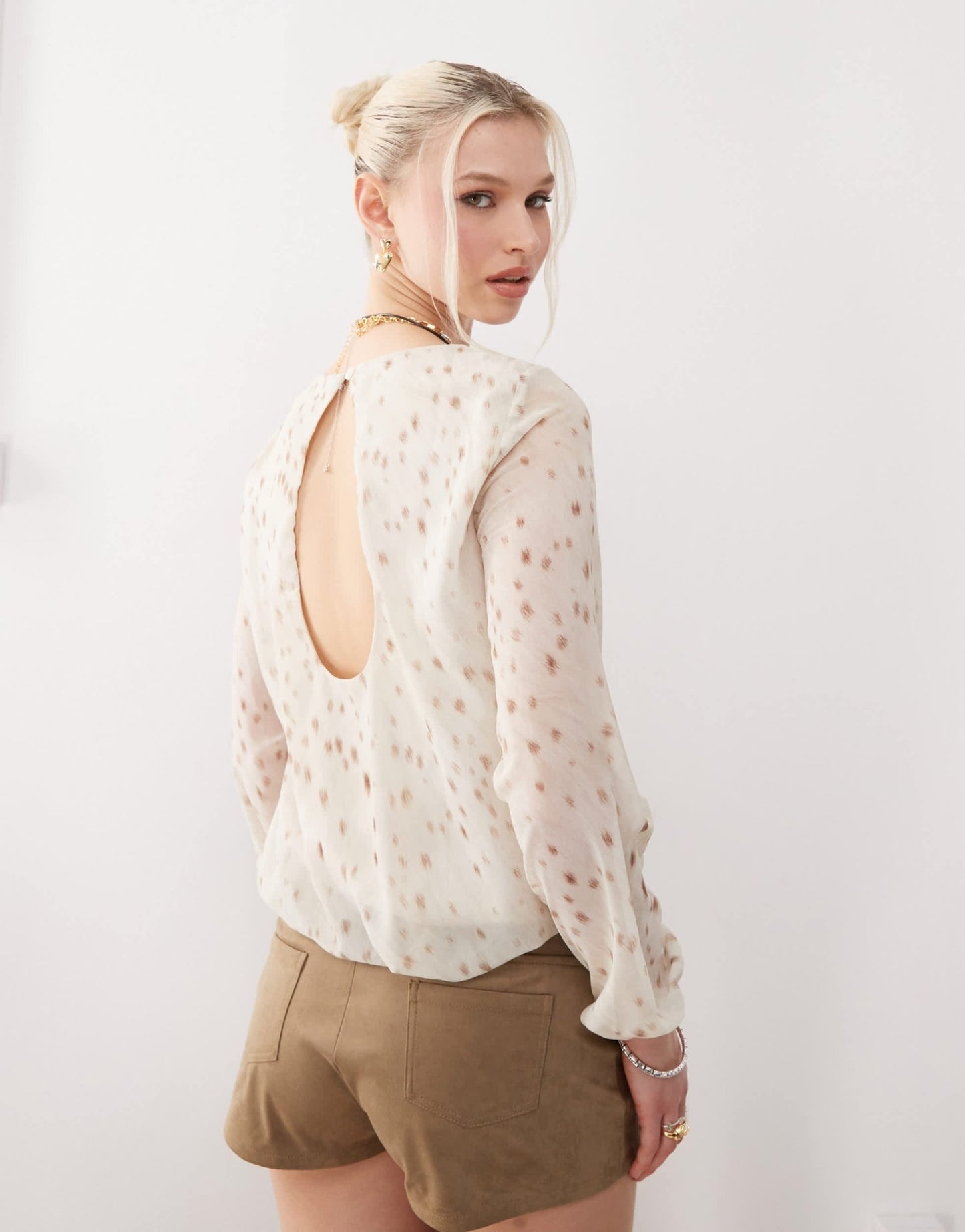 Motel seita print oversized blouse in ivory - ASOS Sample Sale