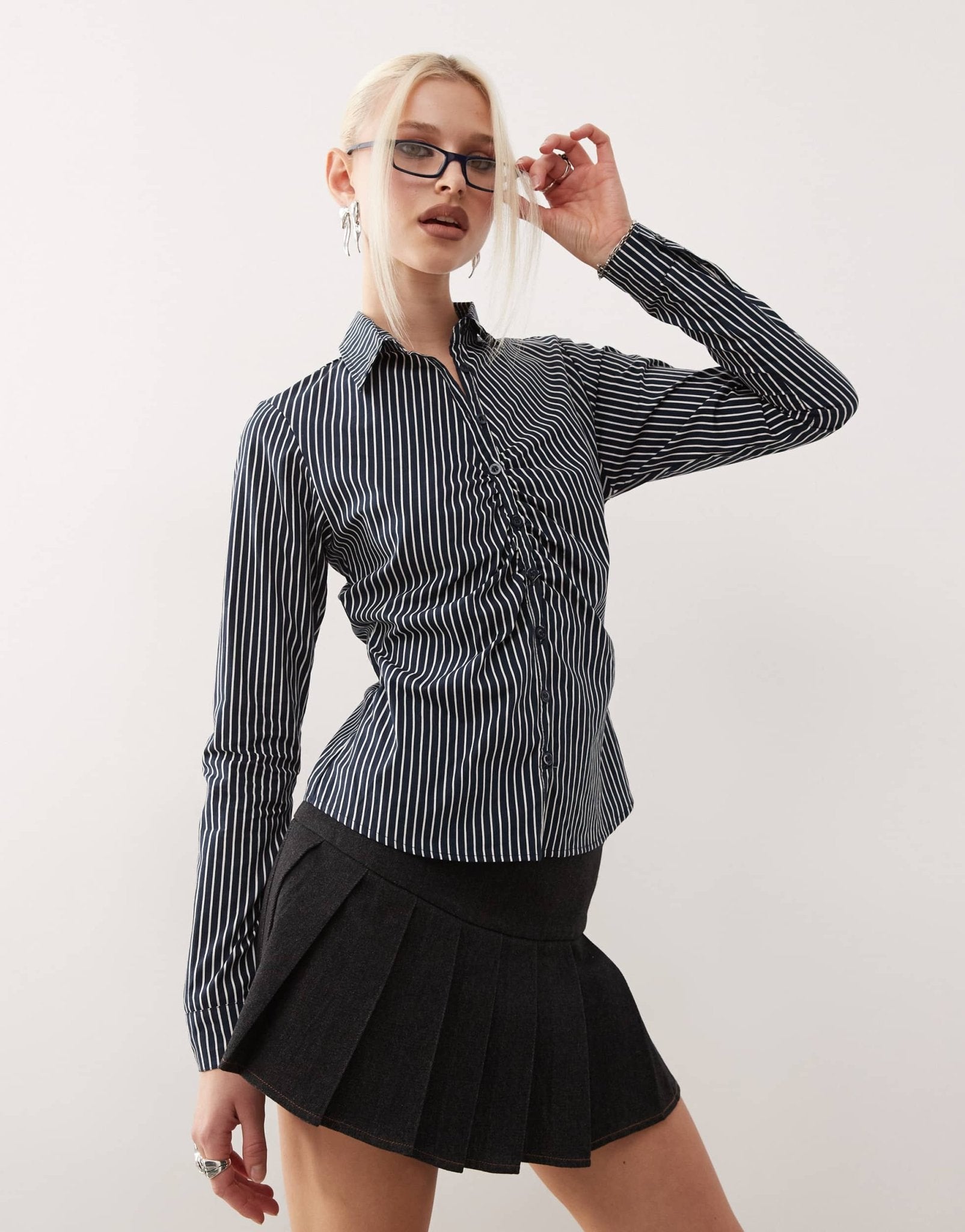 Motel tarsi mono stripe fitted shirt in navy - ASOS Sample Sale