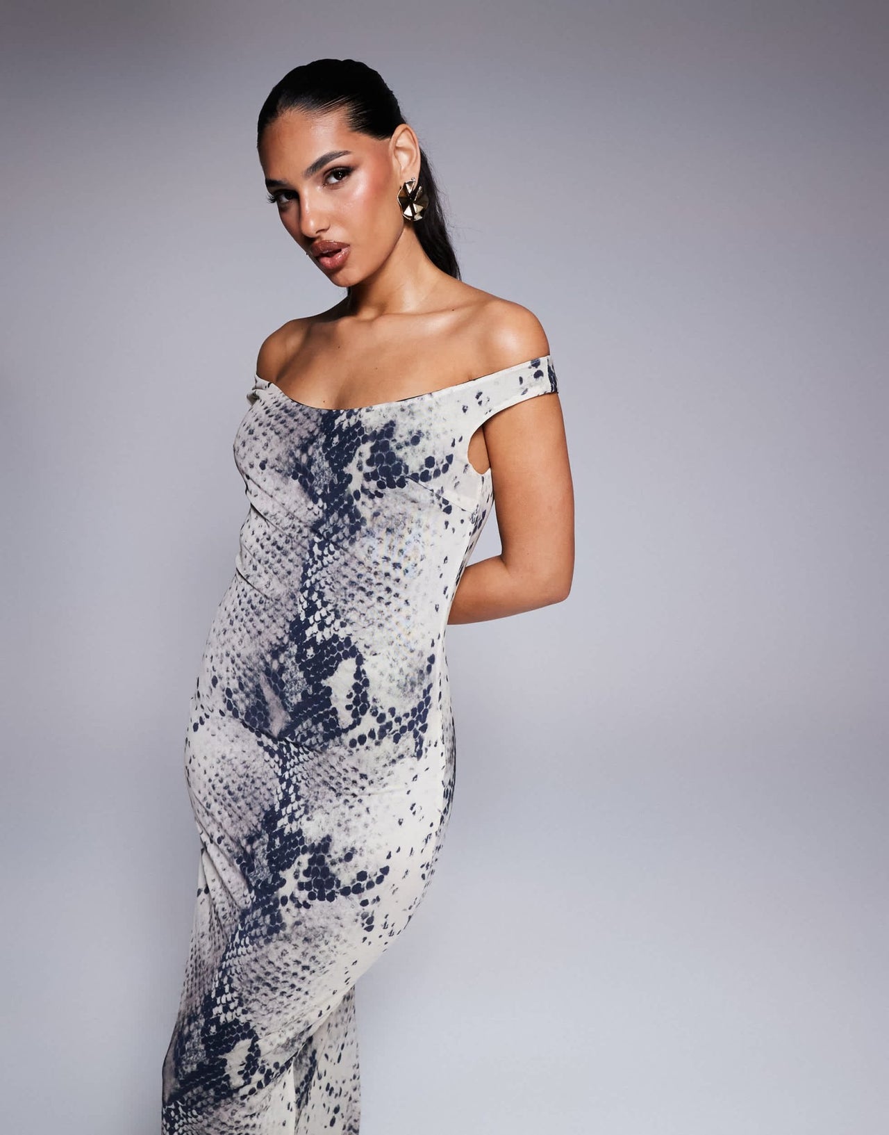 Murci off shoulder bodycon maxi dress in grey snake print - ASOS Sample Sale