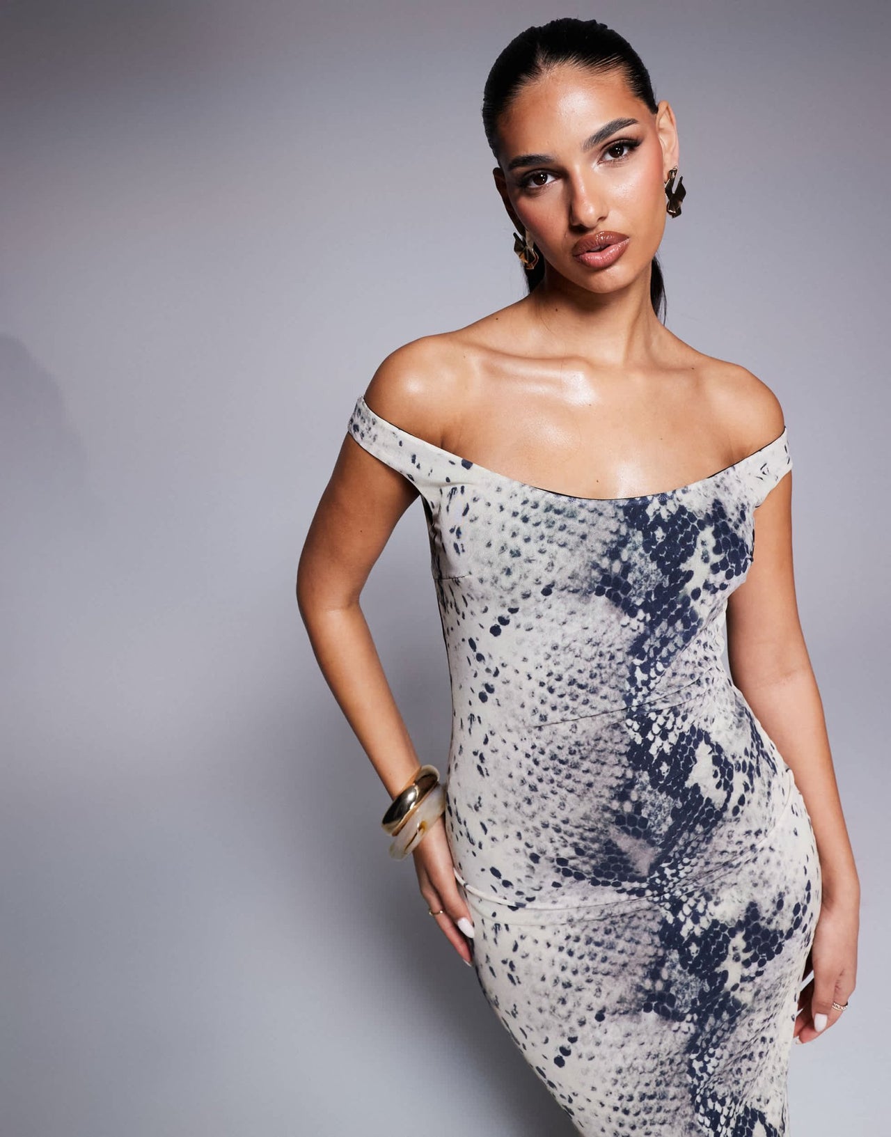 Murci off shoulder bodycon maxi dress in grey snake print - ASOS Sample Sale