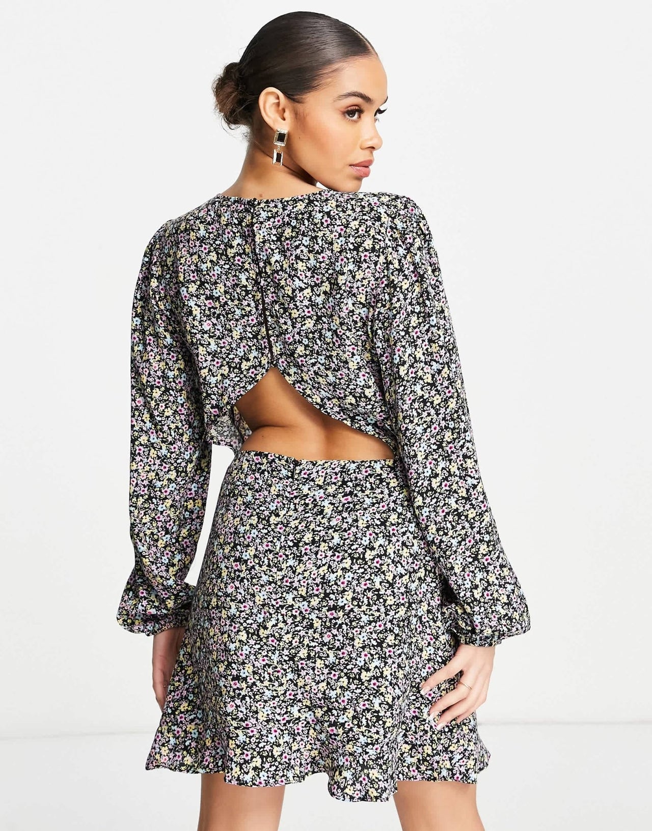 NA - KD long sleeve open back mini dress in floral - ASOS Sample Sale