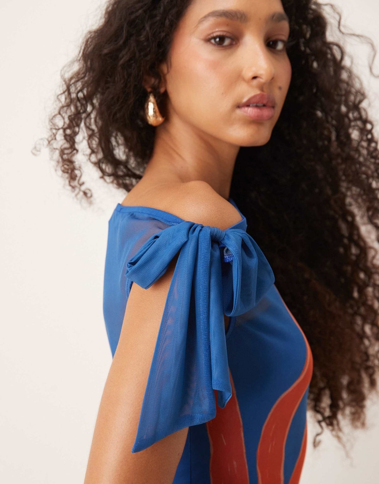Never Fully Dressed asymmetric off shoulder maxi dress in blue sun print - ASOS Sample Sale