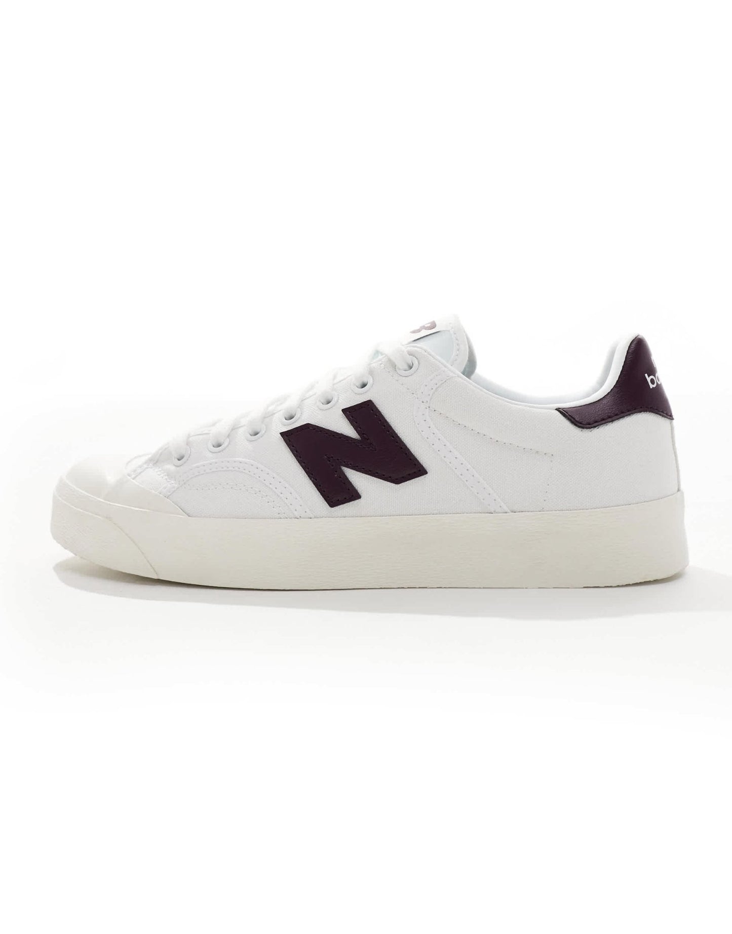 New Balance 100 trainers in white and burgundy - ASOS Sample Sale