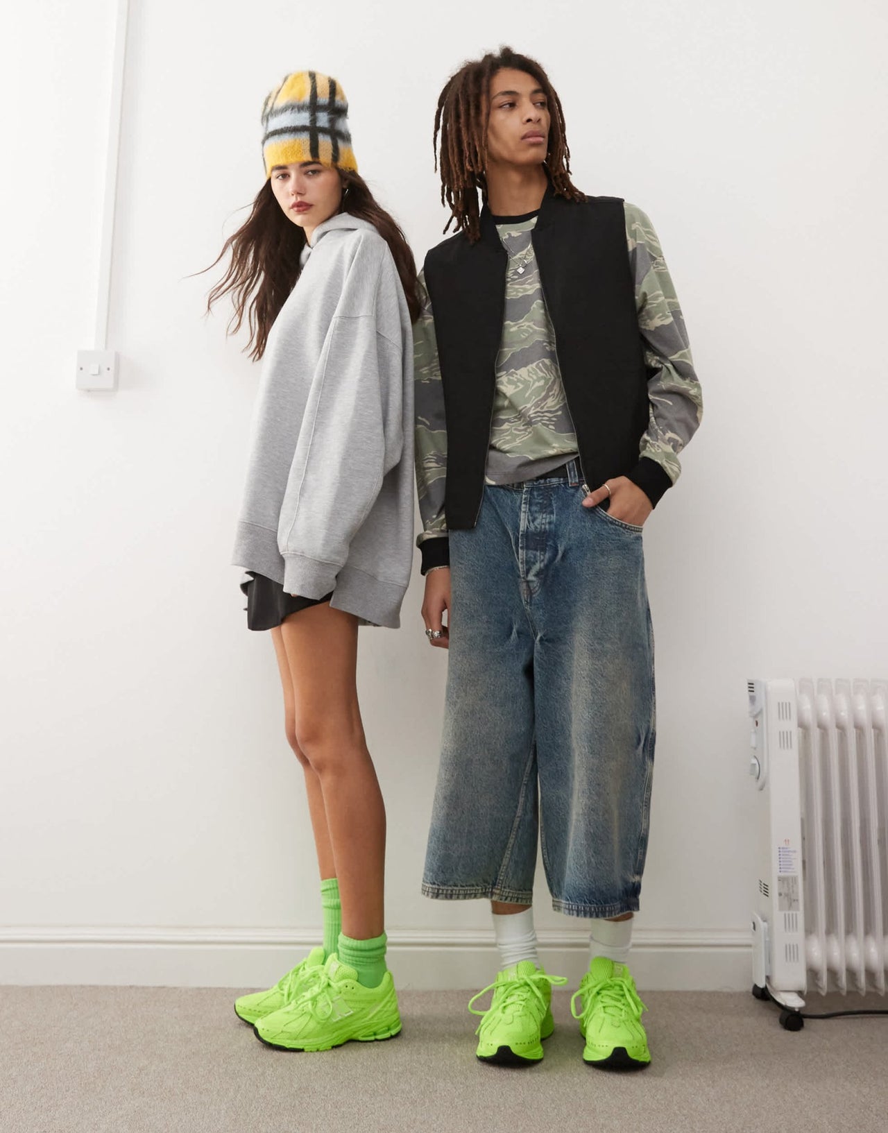 New Balance 1906 trainers in neon green - exclusive to ASOS - ASOS Sample Sale