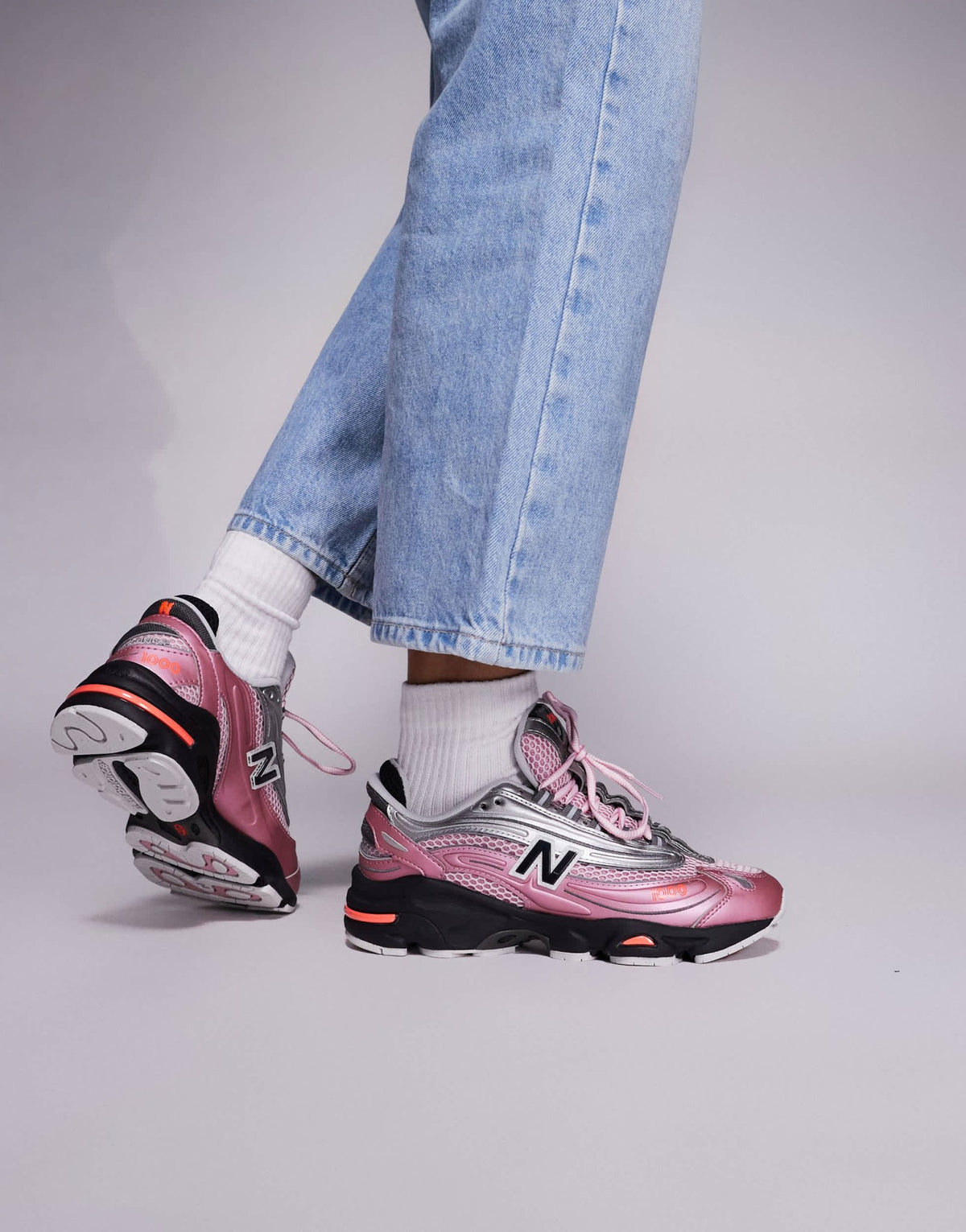 New Balance M1000 unisex trainers in pink and silver - ASOS Sample Sale