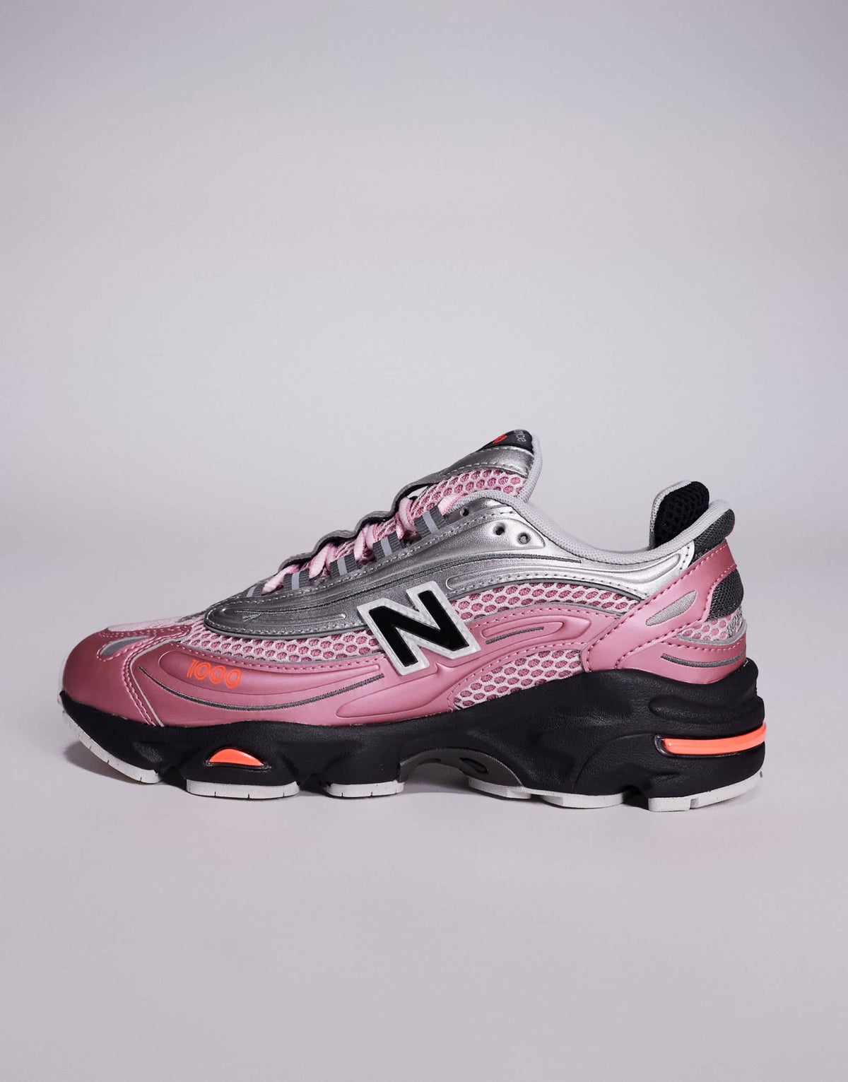 New Balance M1000 unisex trainers in pink and silver - ASOS Sample Sale