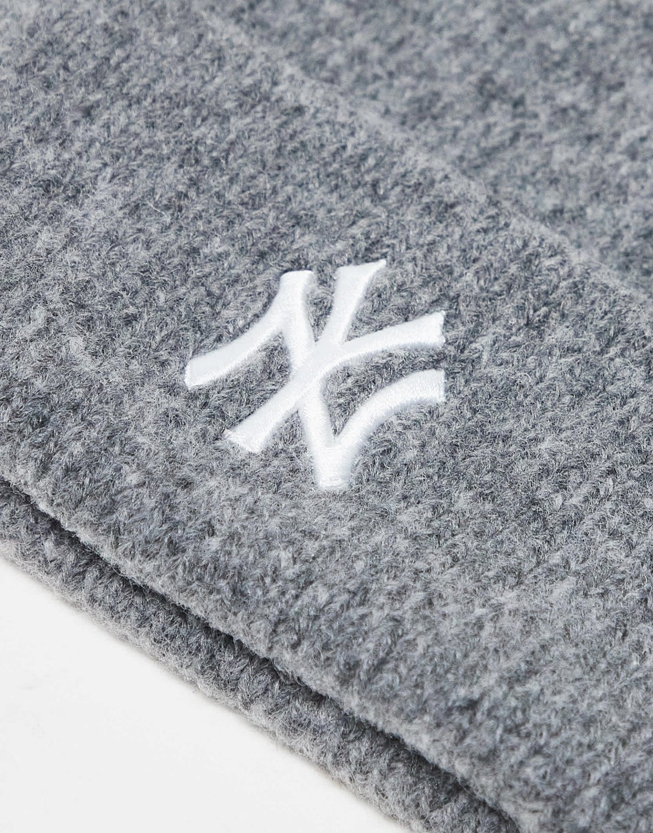 New Era NY Yankees cuff beanie in grey marl - ASOS Sample Sale