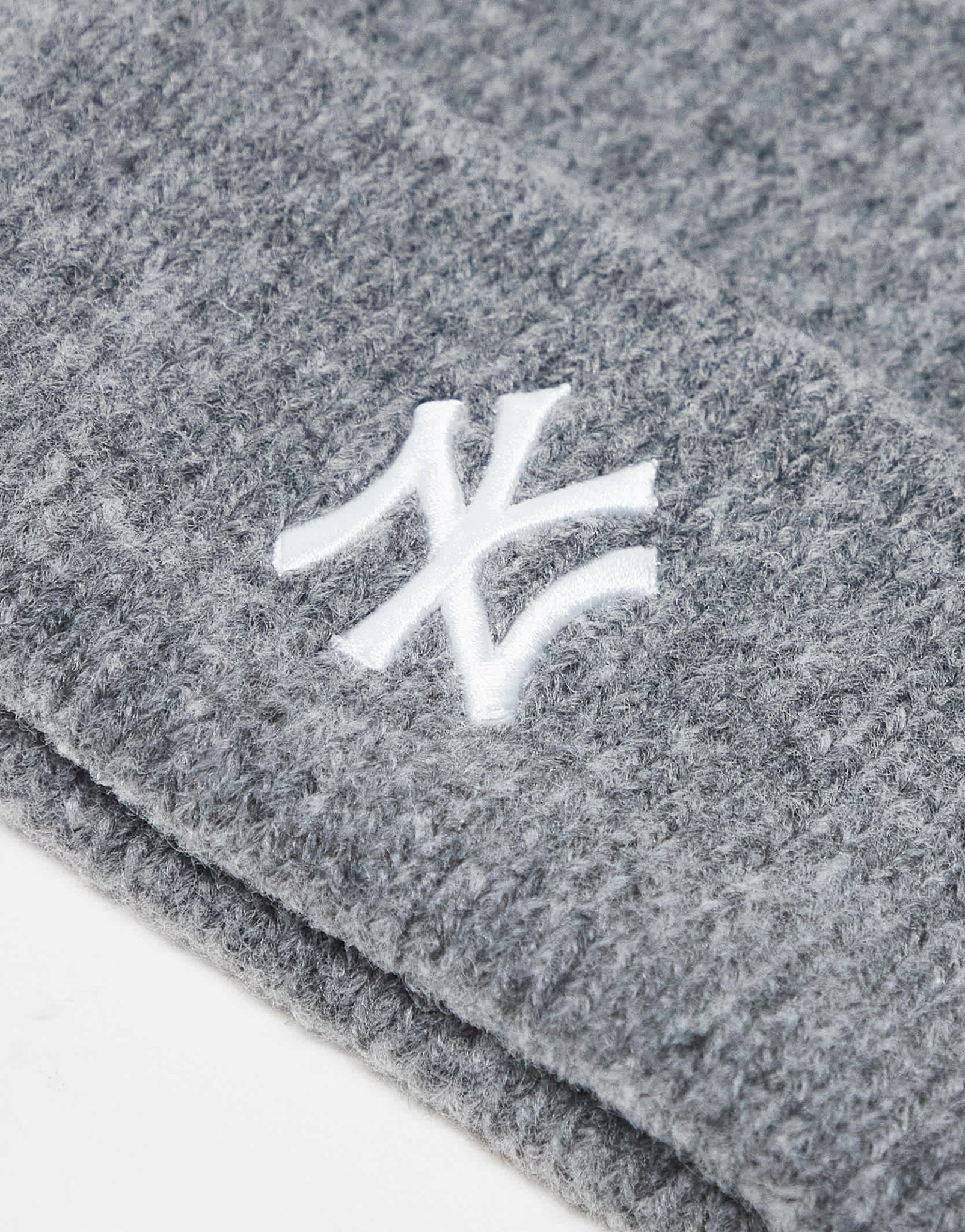 New Era NY Yankees cuff beanie in grey marl - ASOS Sample Sale