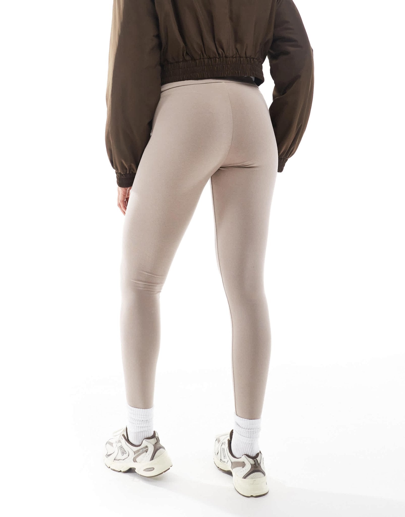 New Era NY Yankees logo legging in taupe - ASOS Sample Sale