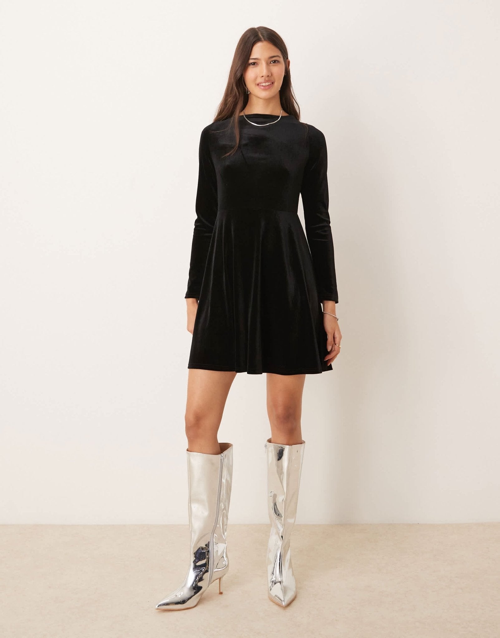New Look bow back velvet mini dress in black - ASOS Sample Sale