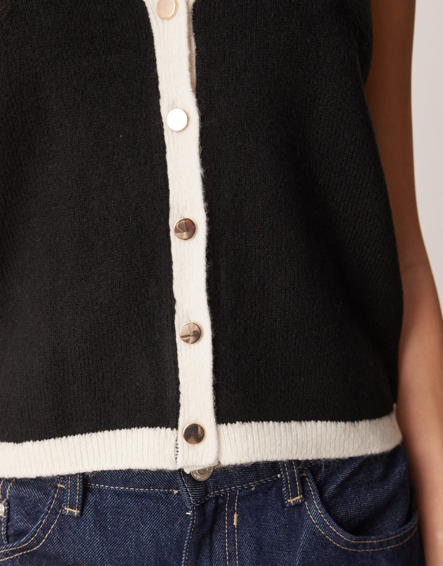 New Look button down knitted waistcoat in black - ASOS Sample Sale