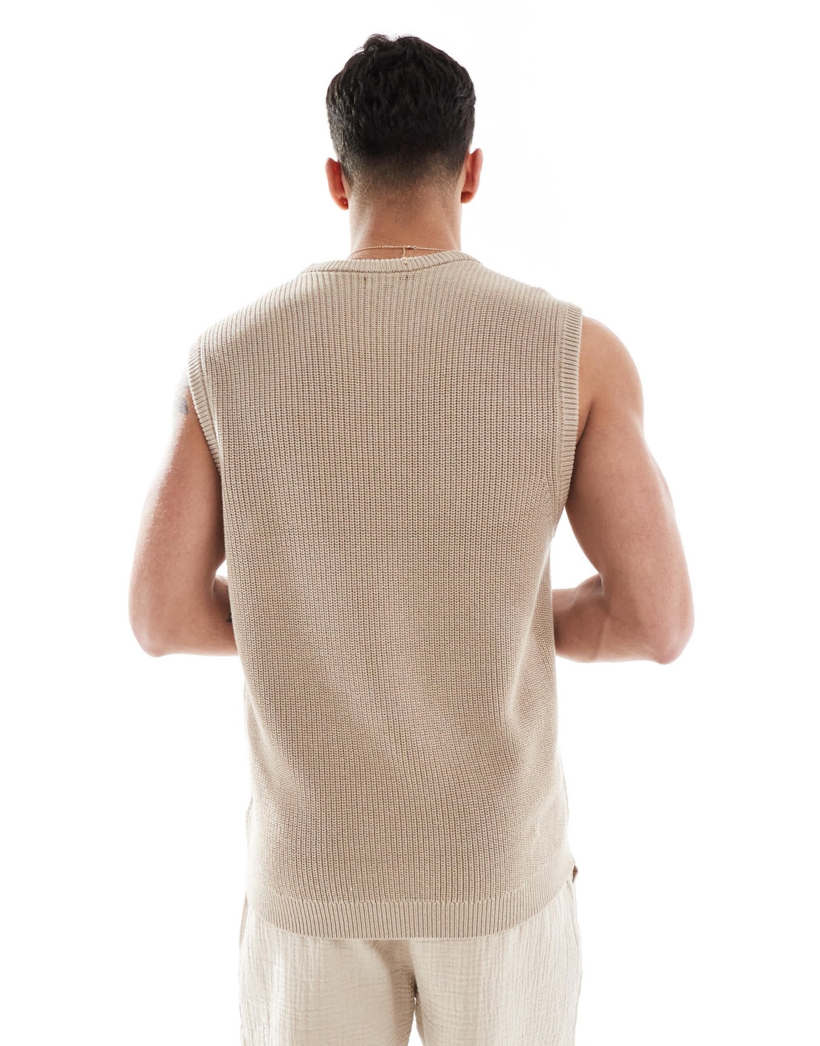 New Look chunky knitted vest in tan - ASOS Sample Sale
