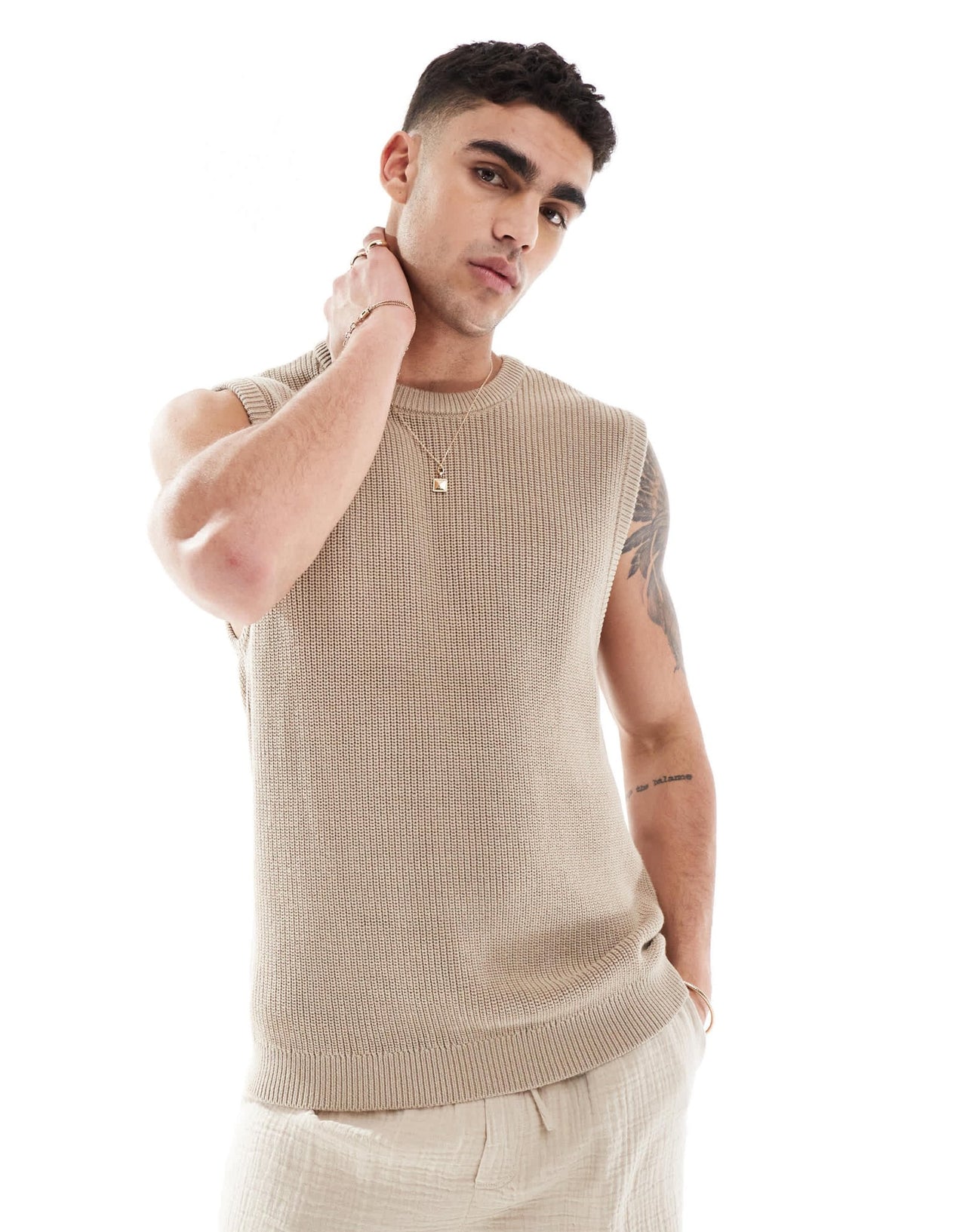 New Look chunky knitted vest in tan - ASOS Sample Sale