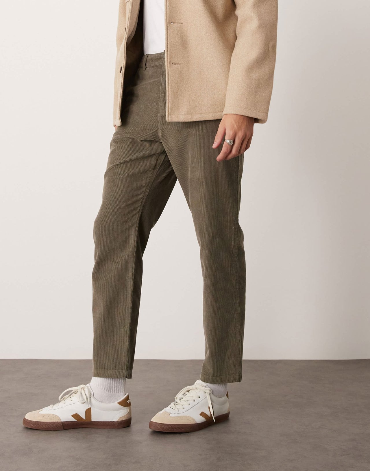 New Look cord straight leg trousers in khaki - ASOS Sample Sale