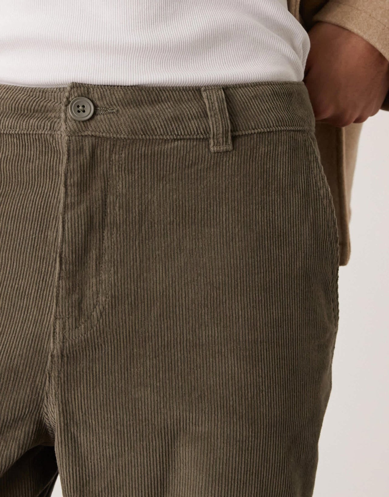 New Look cord straight leg trousers in khaki - ASOS Sample Sale