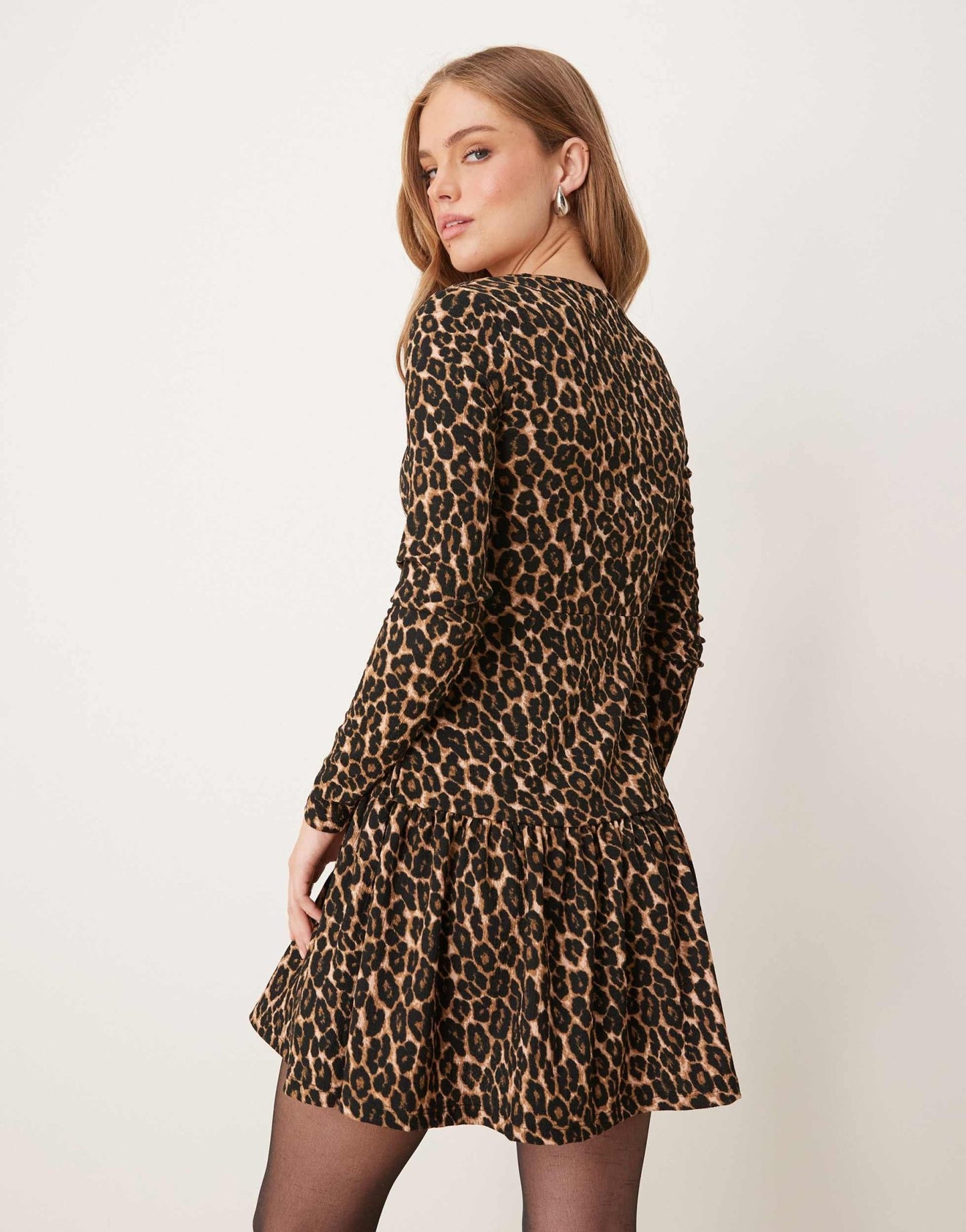 New Look crinkle mini dress in leopard print - ASOS Sample Sale