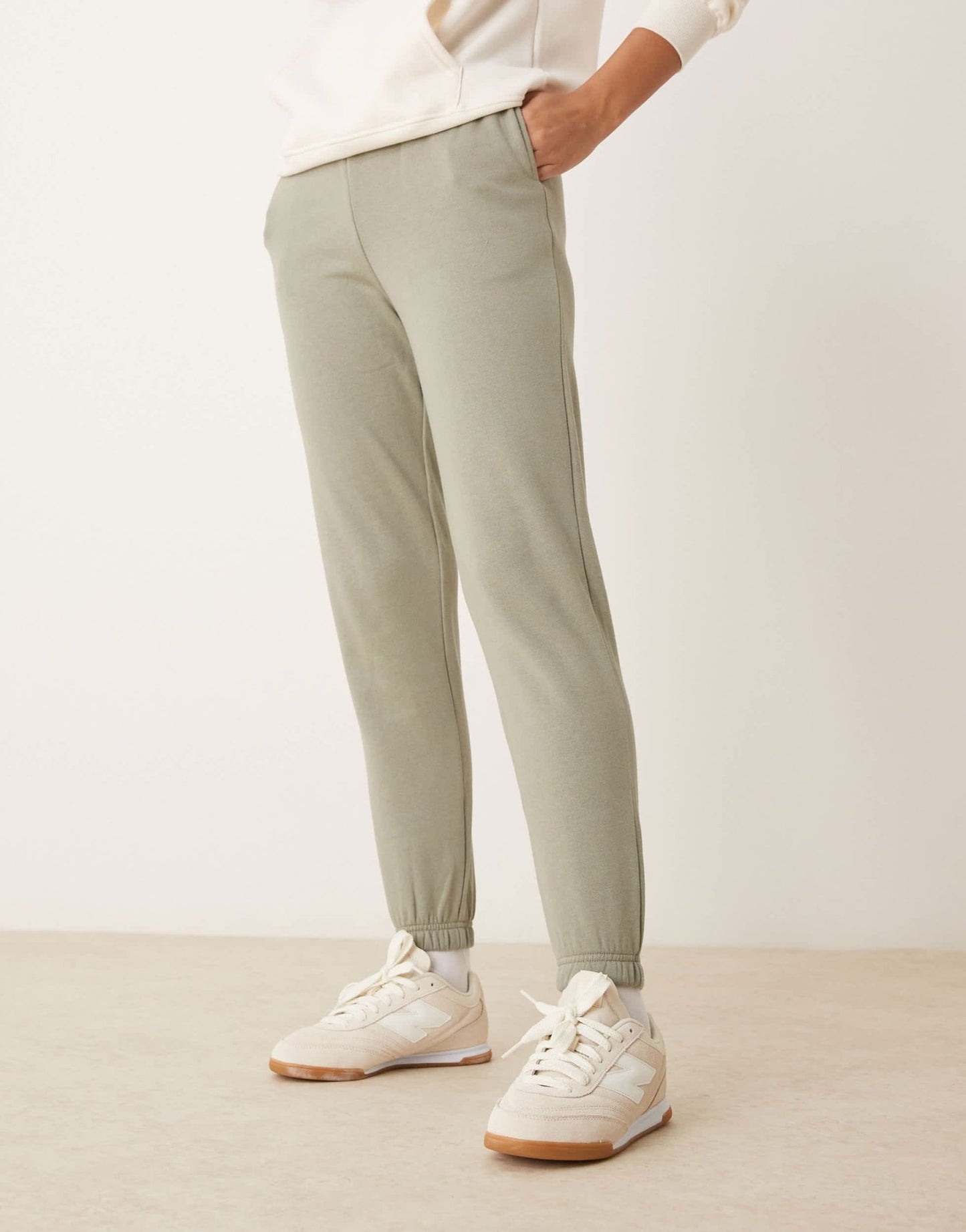 New Look cuffed joggers in khaki - ASOS Sample Sale