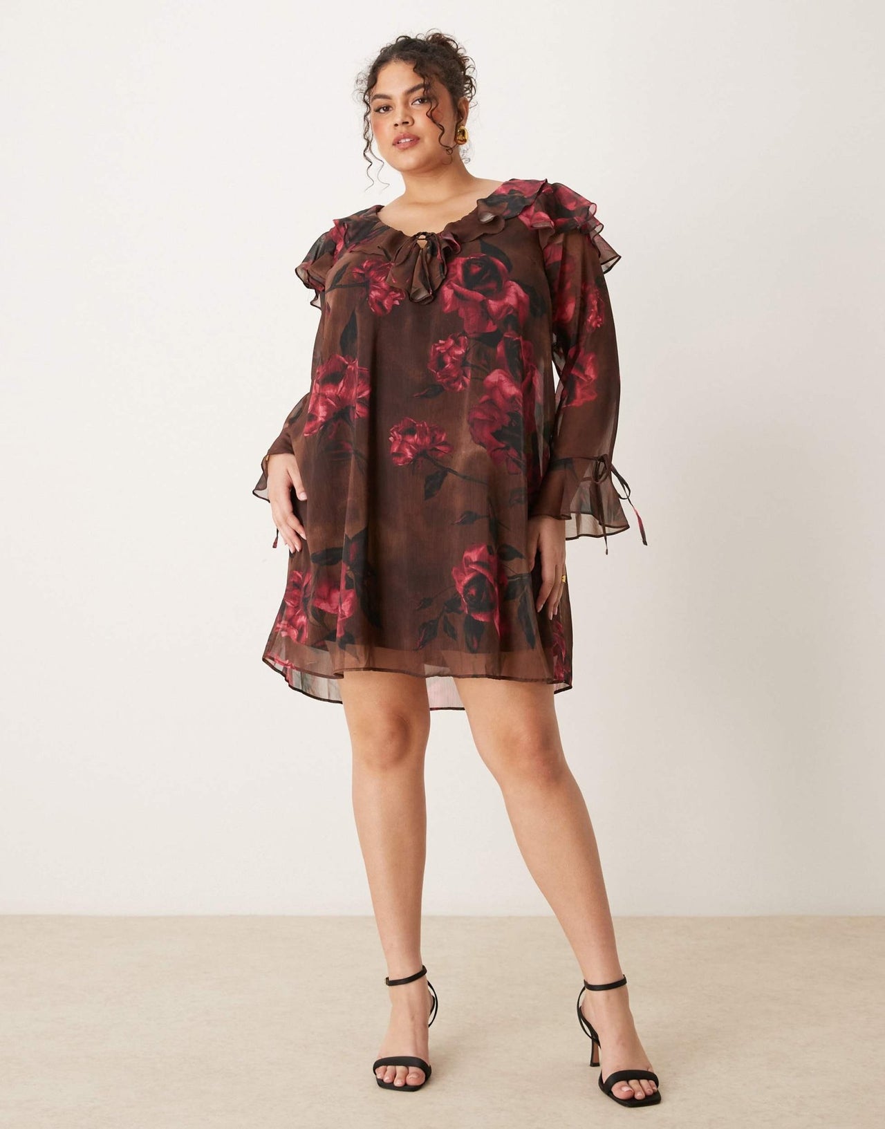 New Look Curve ruffle mini dress in brown floral - ASOS Sample Sale