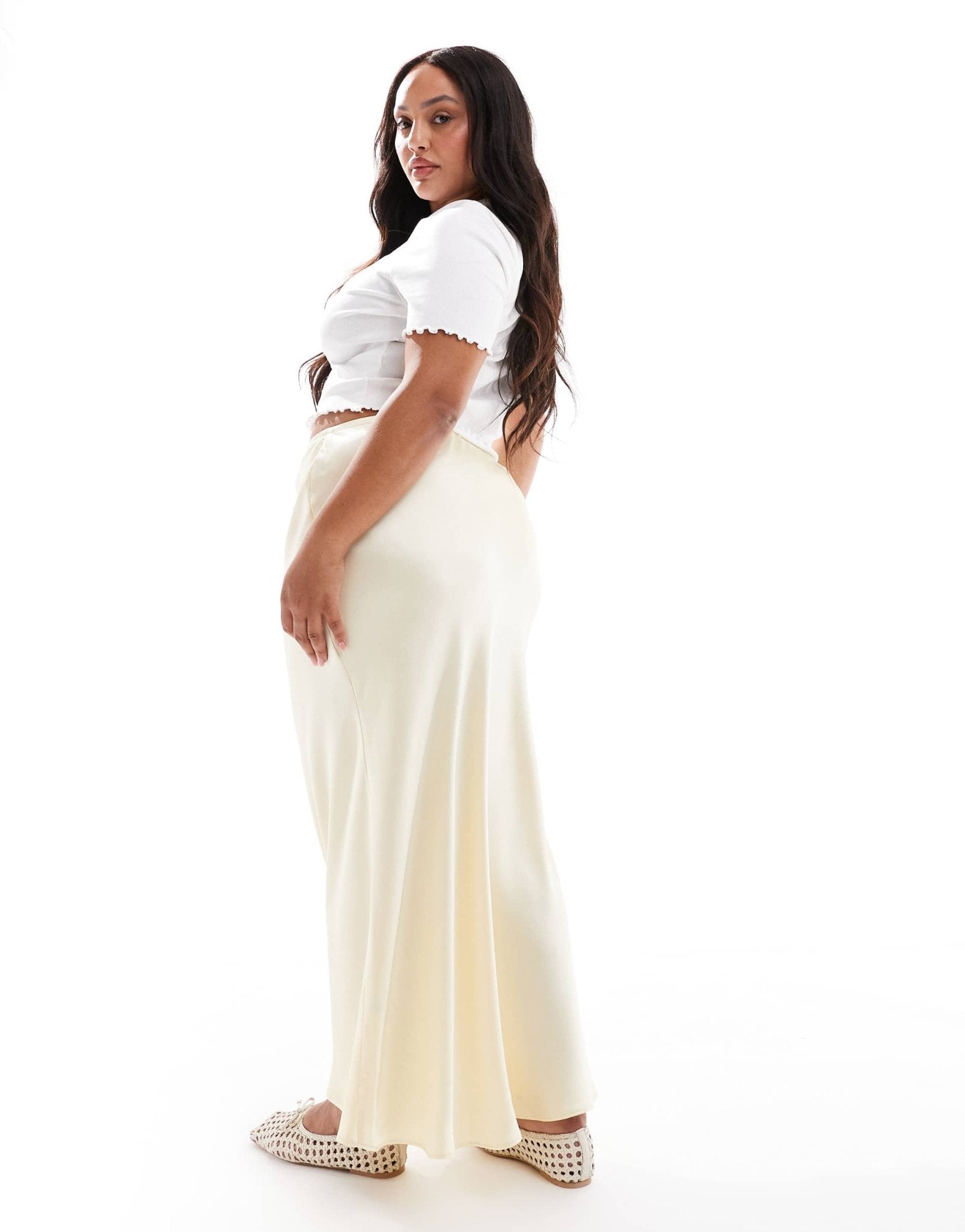 New Look Curve satin bias midi skirt in yellow - ASOS Sample Sale