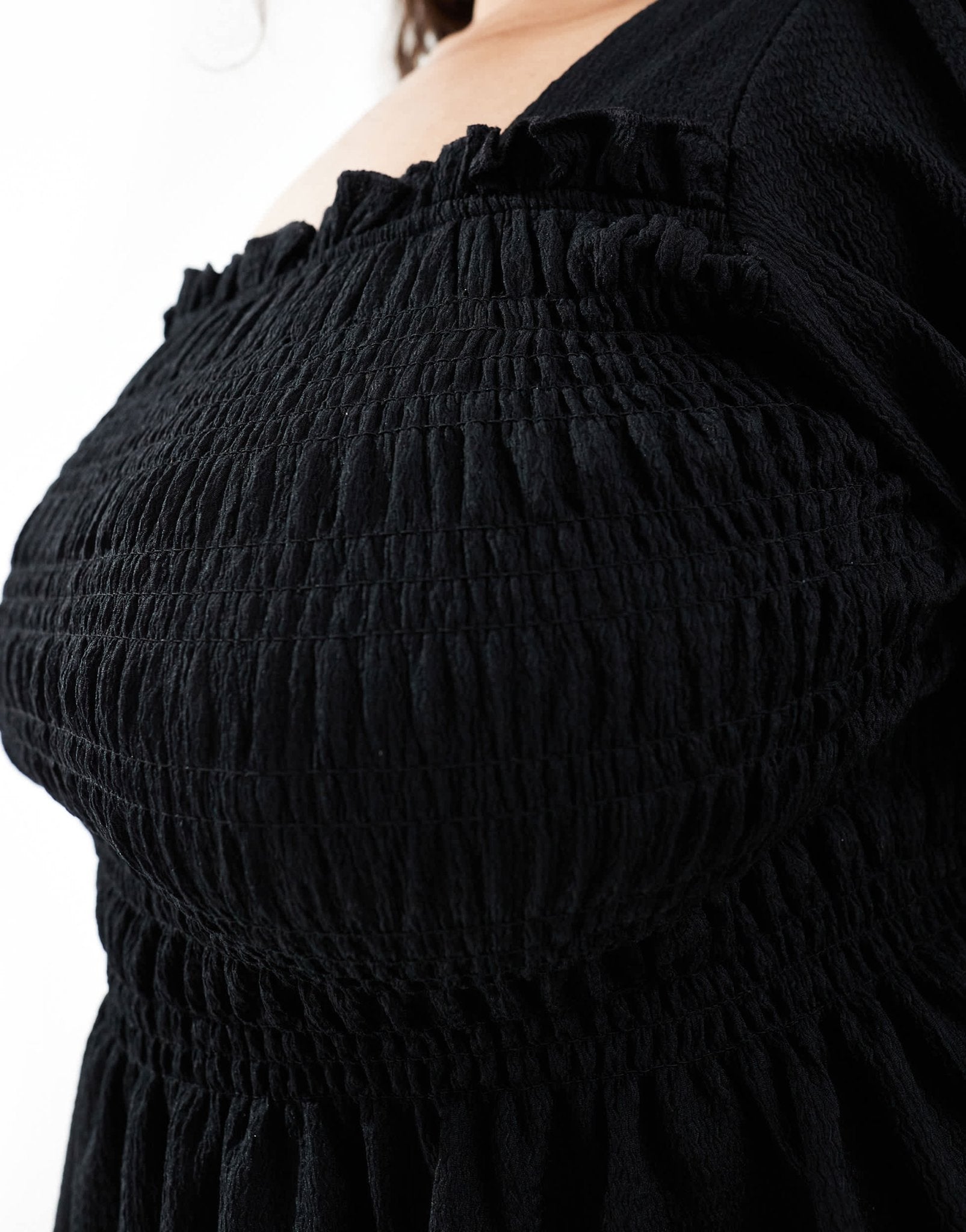 New Look Curve shirred bodice short sleeve top in black - ASOS Sample Sale