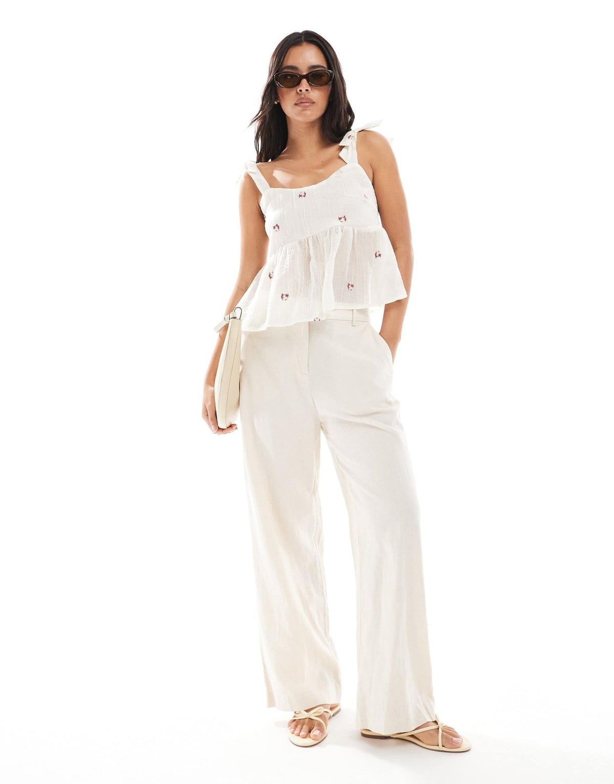 New Look ditsy floral tie strap cami top in white - ASOS Sample Sale