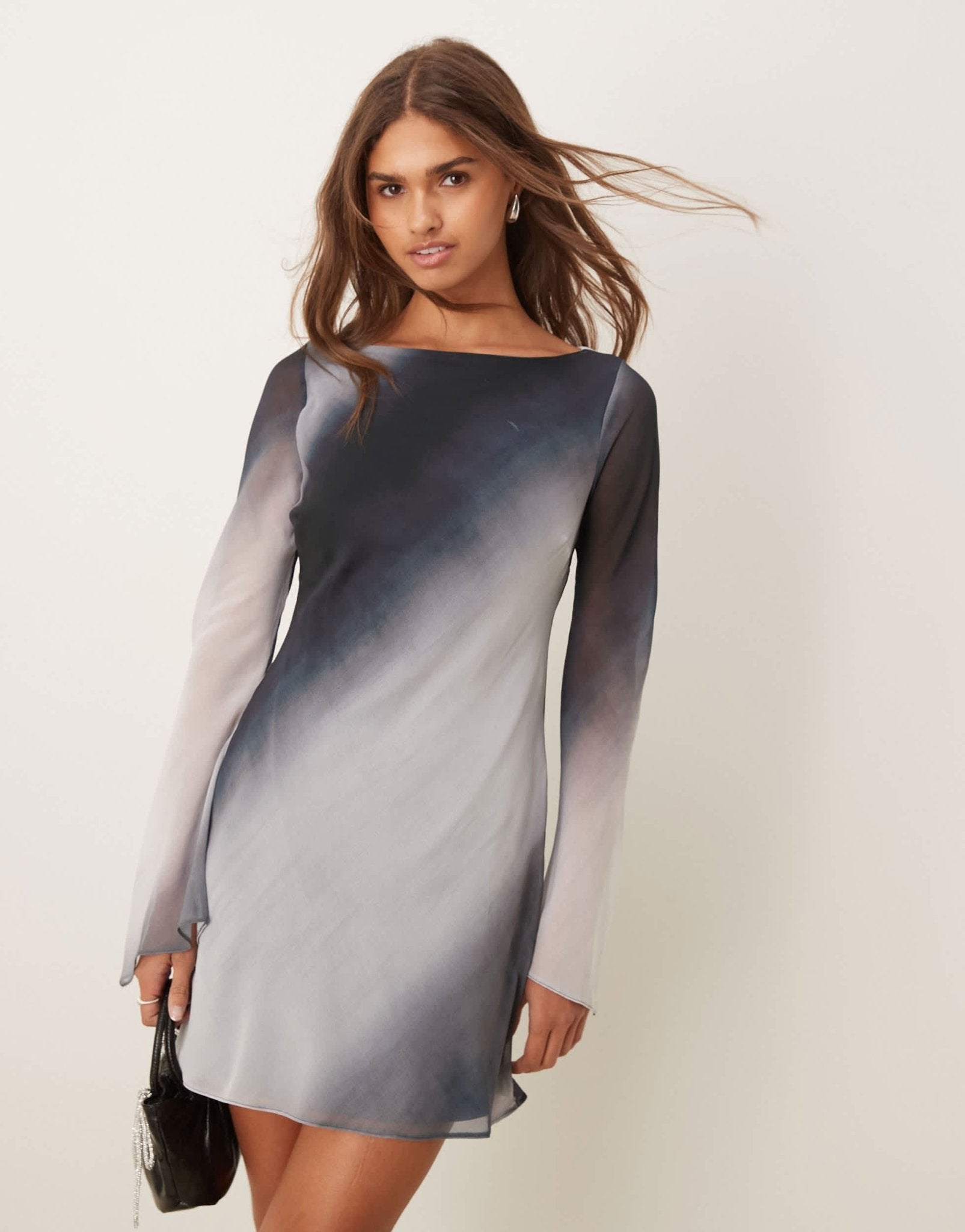 New Look flare sleeve ombre chiffon mini dress in grey - ASOS Sample Sale