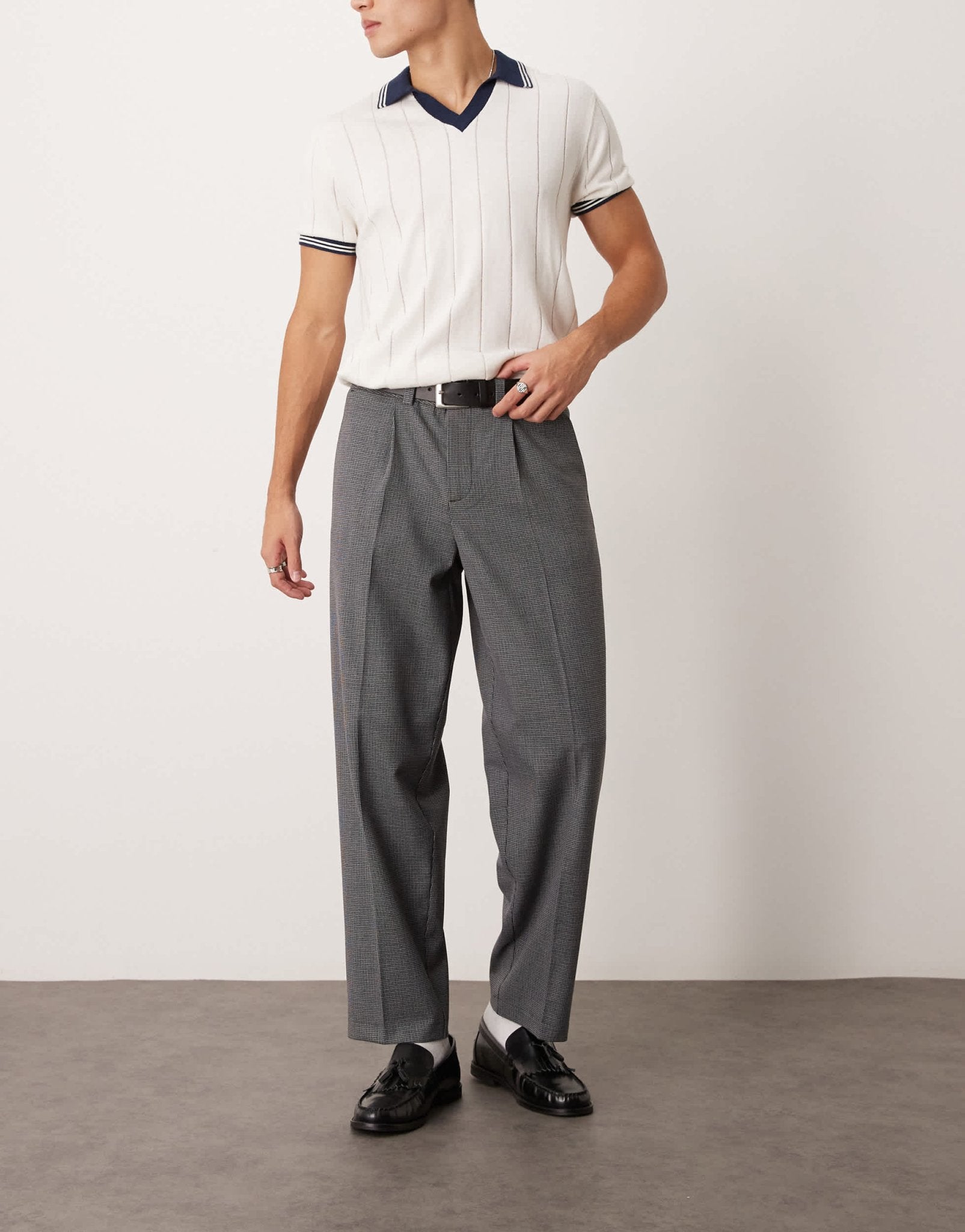 New Look front pleat smart trousers in mini grey check - ASOS Sample Sale