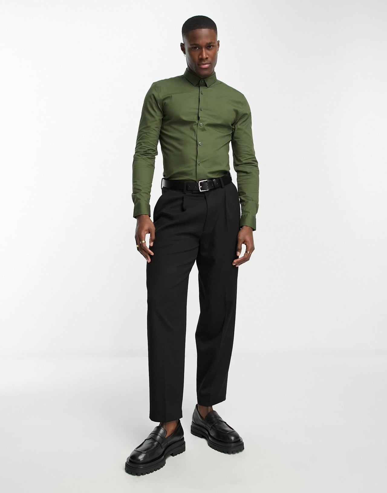 New Look long sleeve muscle fit poplin shirt in khaki - ASOS Sample Sale