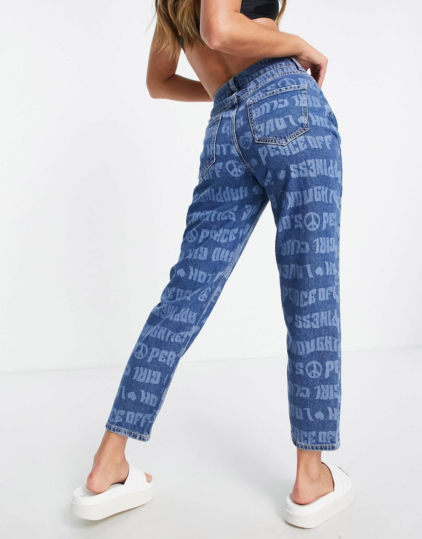 New Look mom jean in mid blue monogram print - ASOS Sample Sale