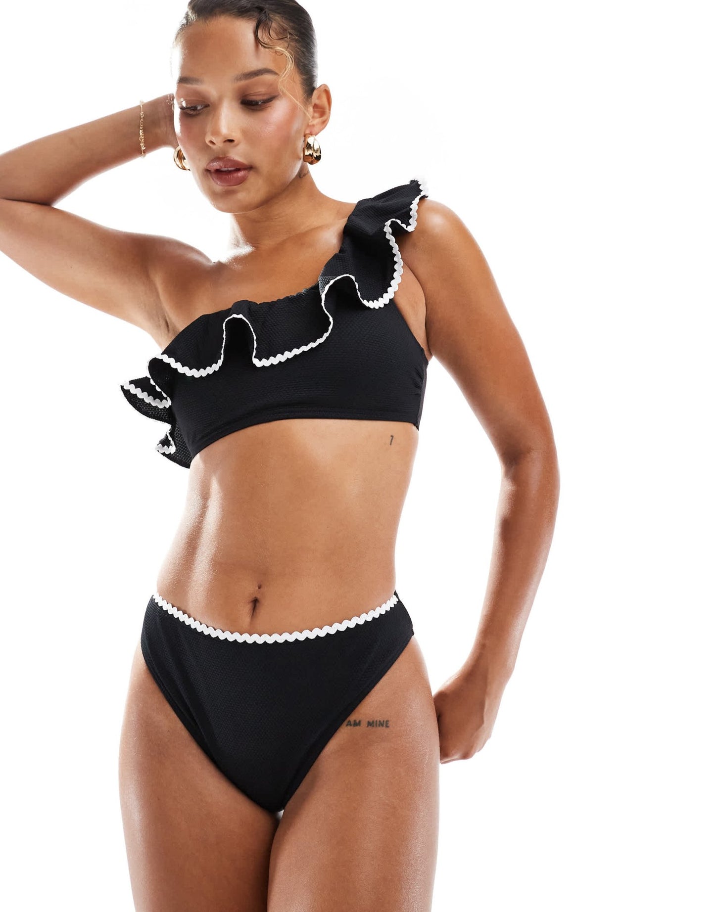 New Look one shoulder blanket stitch bikini bottoms in black - ASOS Sample Sale