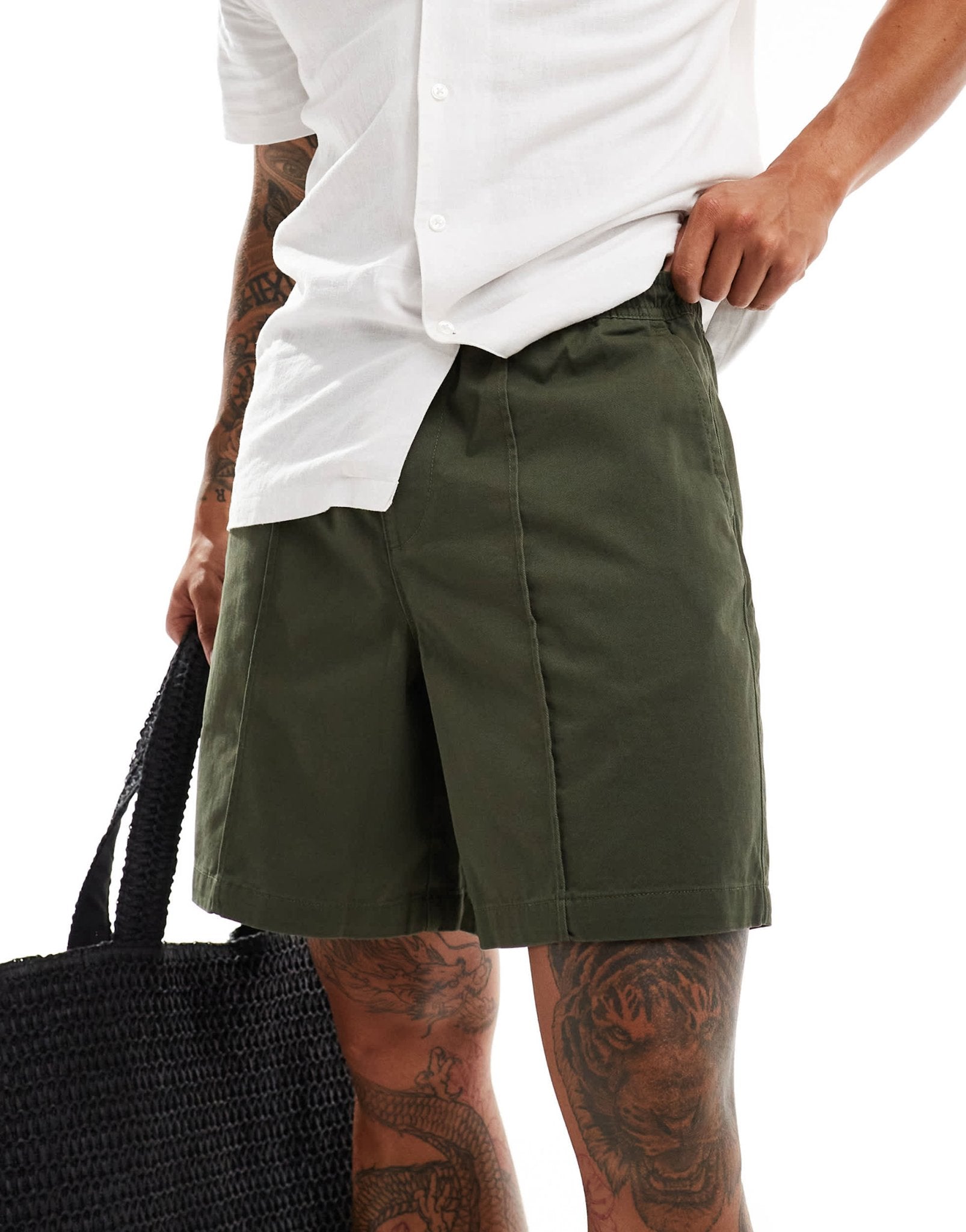 New Look pintuck shorts in khaki - ASOS Sample Sale