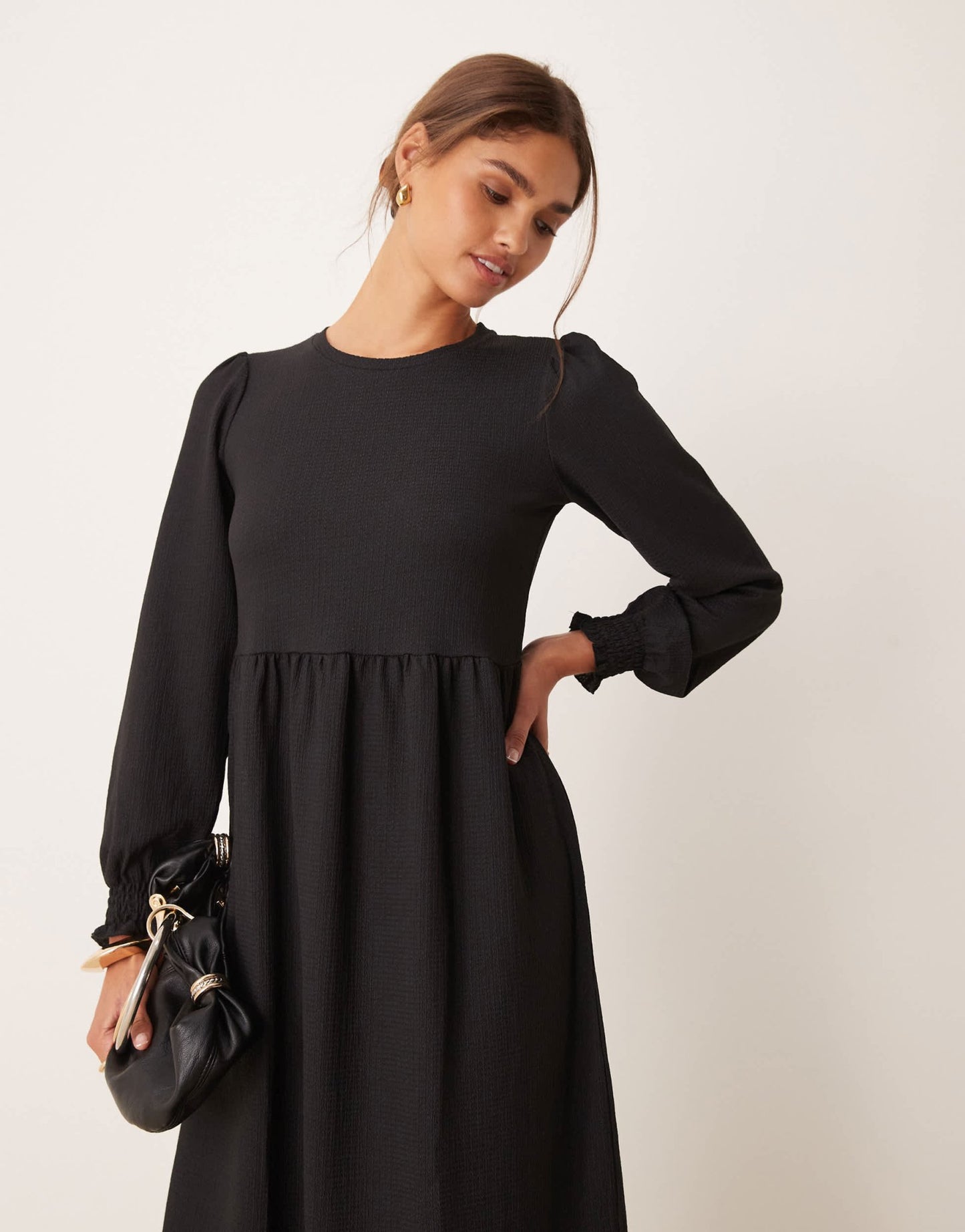 New Look plain crinkle long sleeve smock midi dress in black - ASOS Sample Sale
