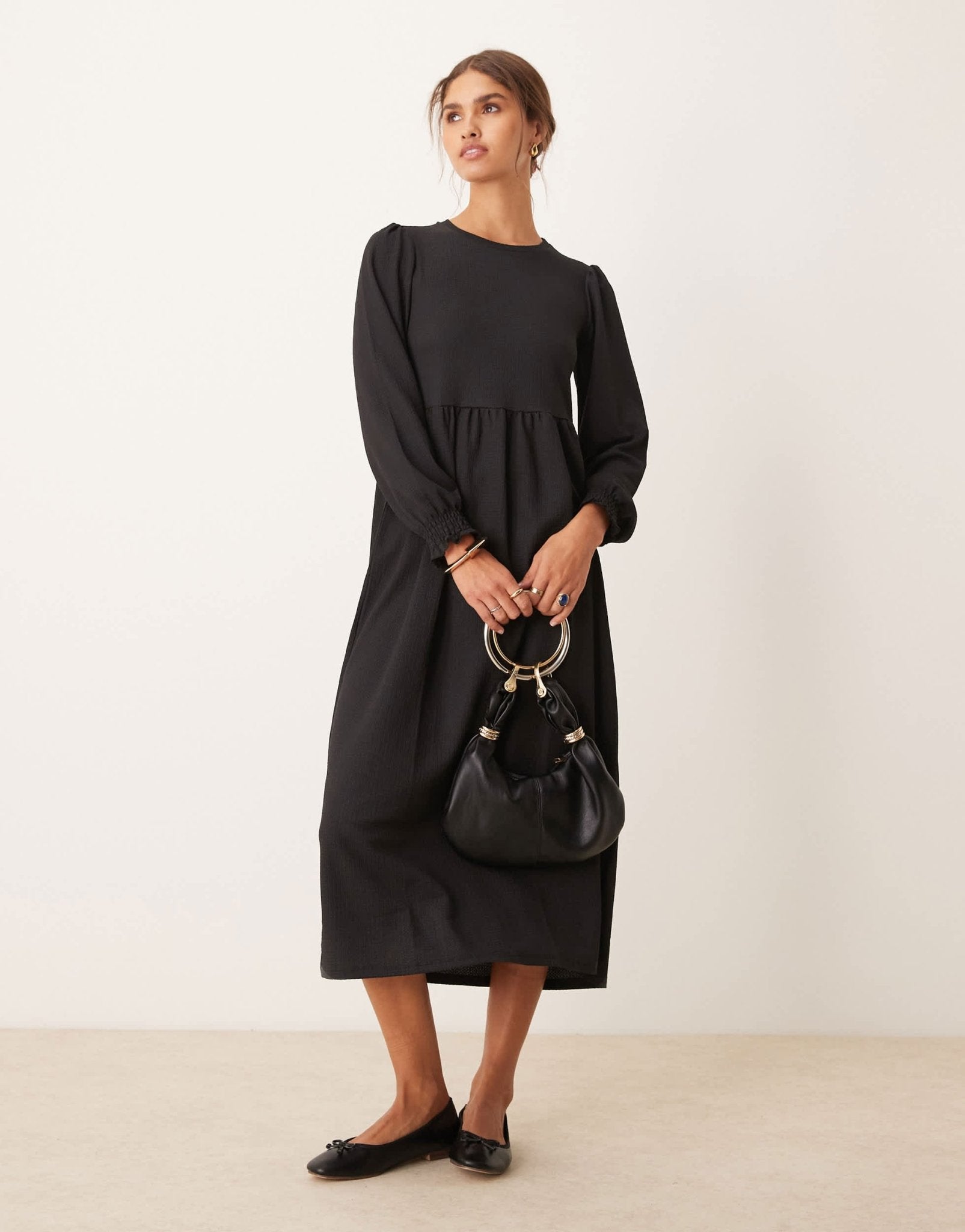 New Look plain crinkle long sleeve smock midi dress in black - ASOS Sample Sale