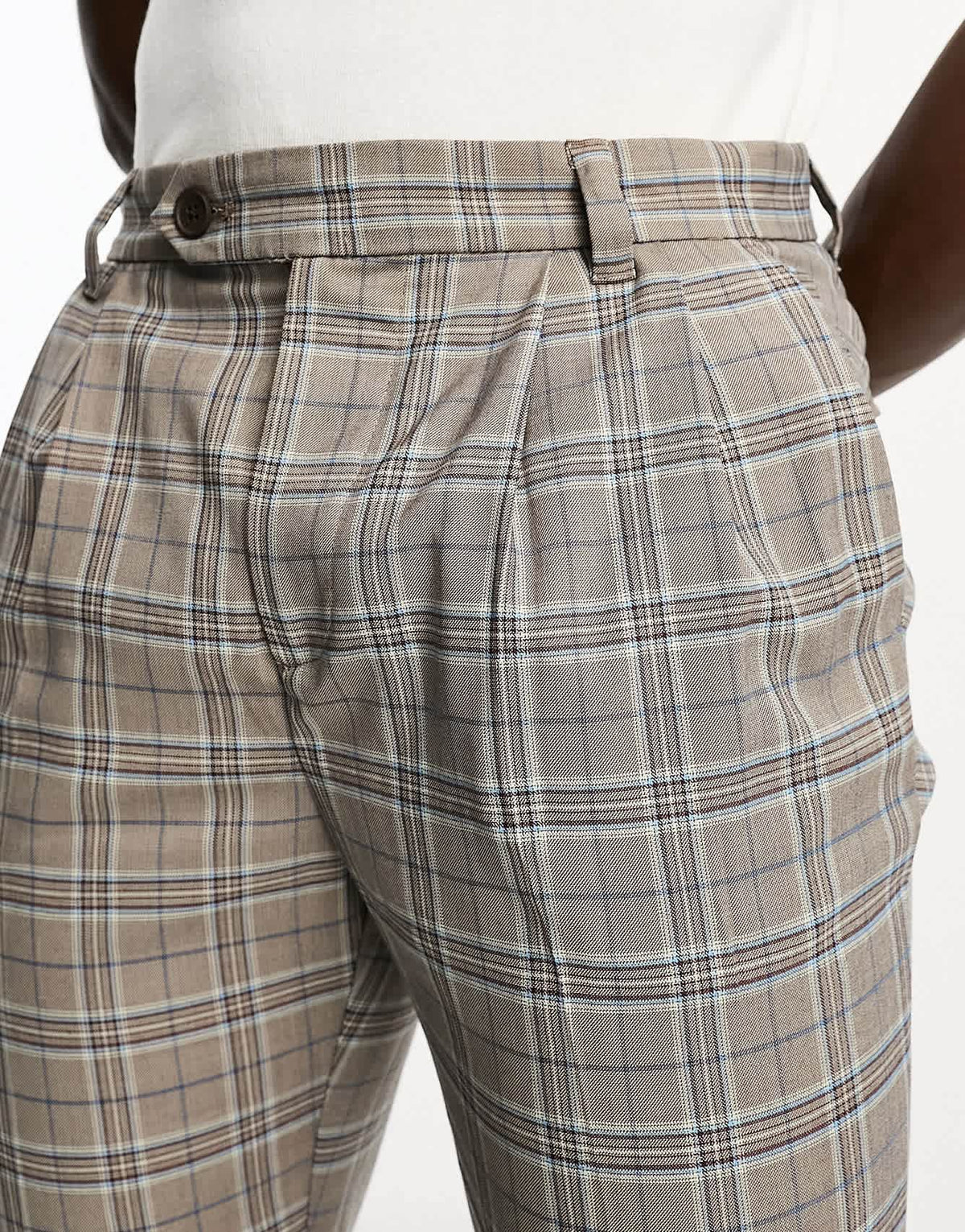 New Look pleat front smart tapered trousers in brown check - ASOS Sample Sale