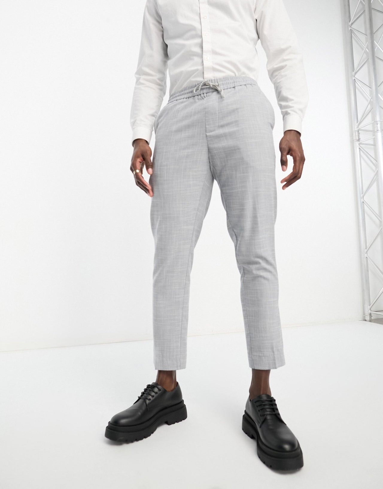 New Look pull on slim cropped trousers in grey texture - ASOS Sample Sale